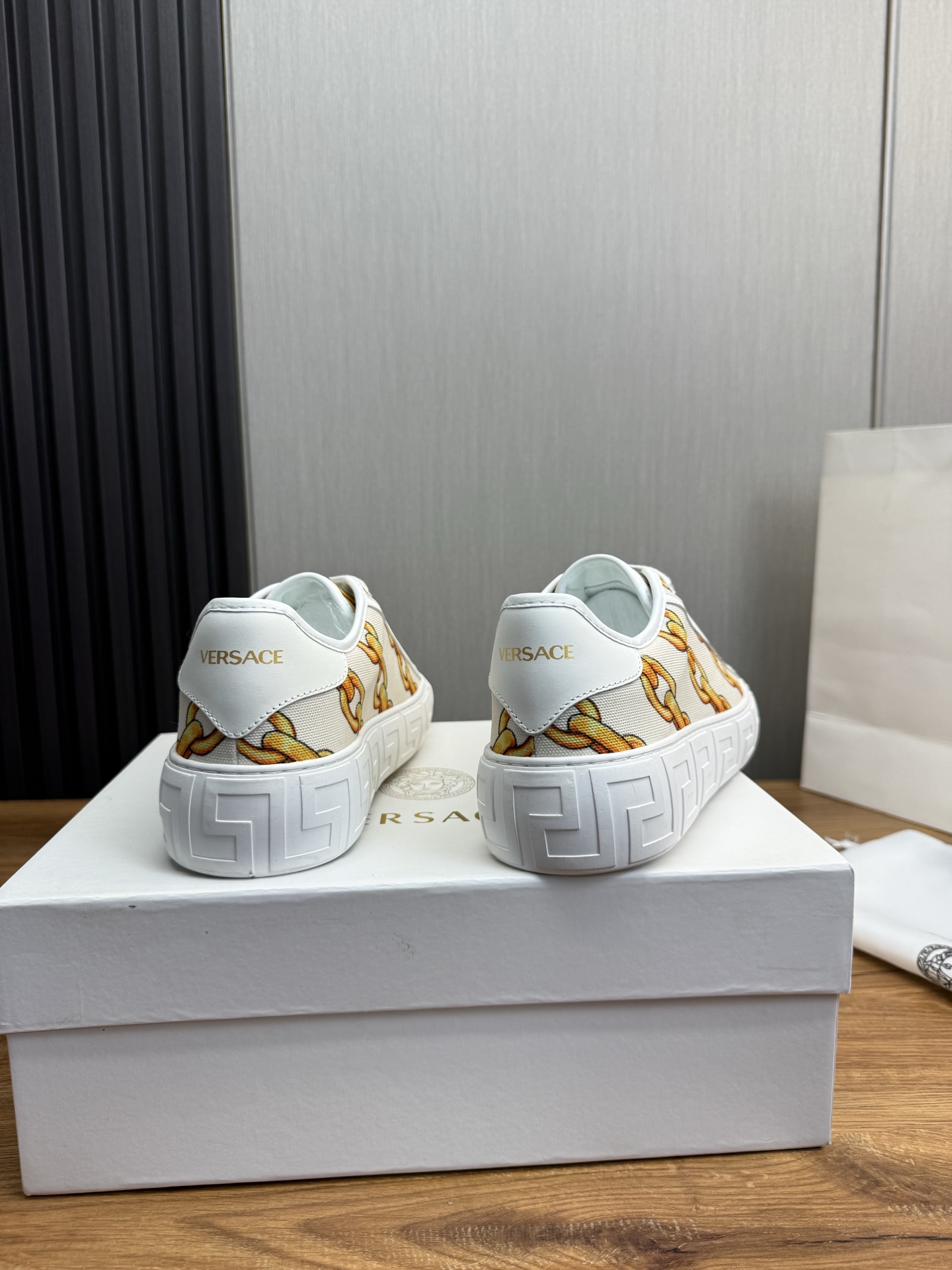 Versace Chain Print Low-Top Sneakers Multicolor