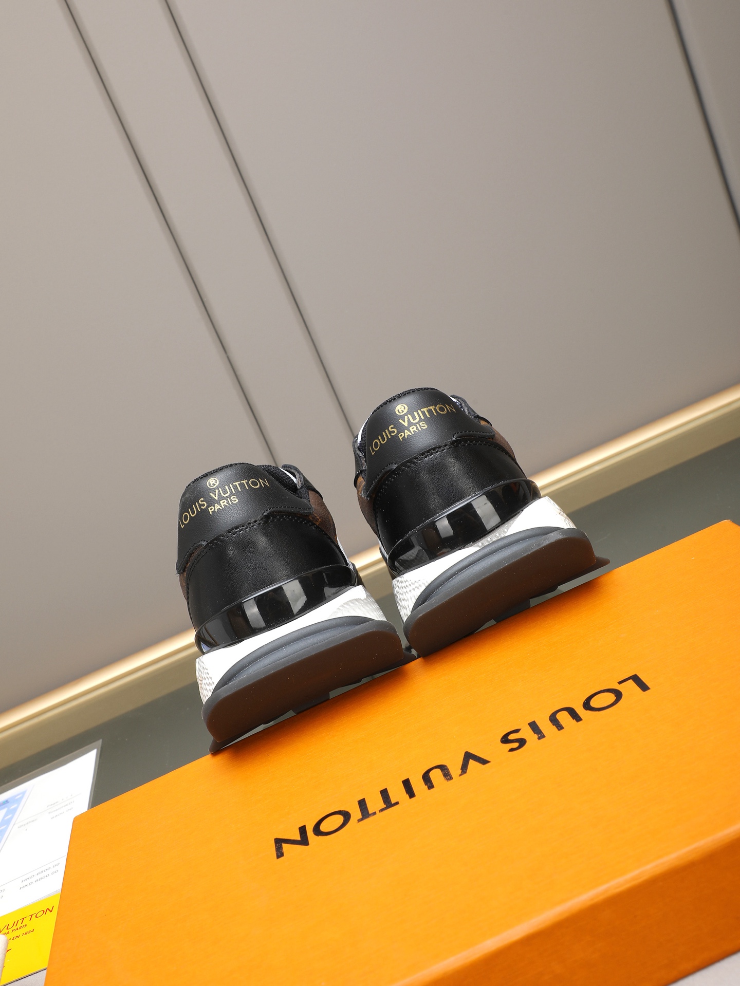 Louis Vuitton Monogram Runner Sneakers Breathable Casual Black/White