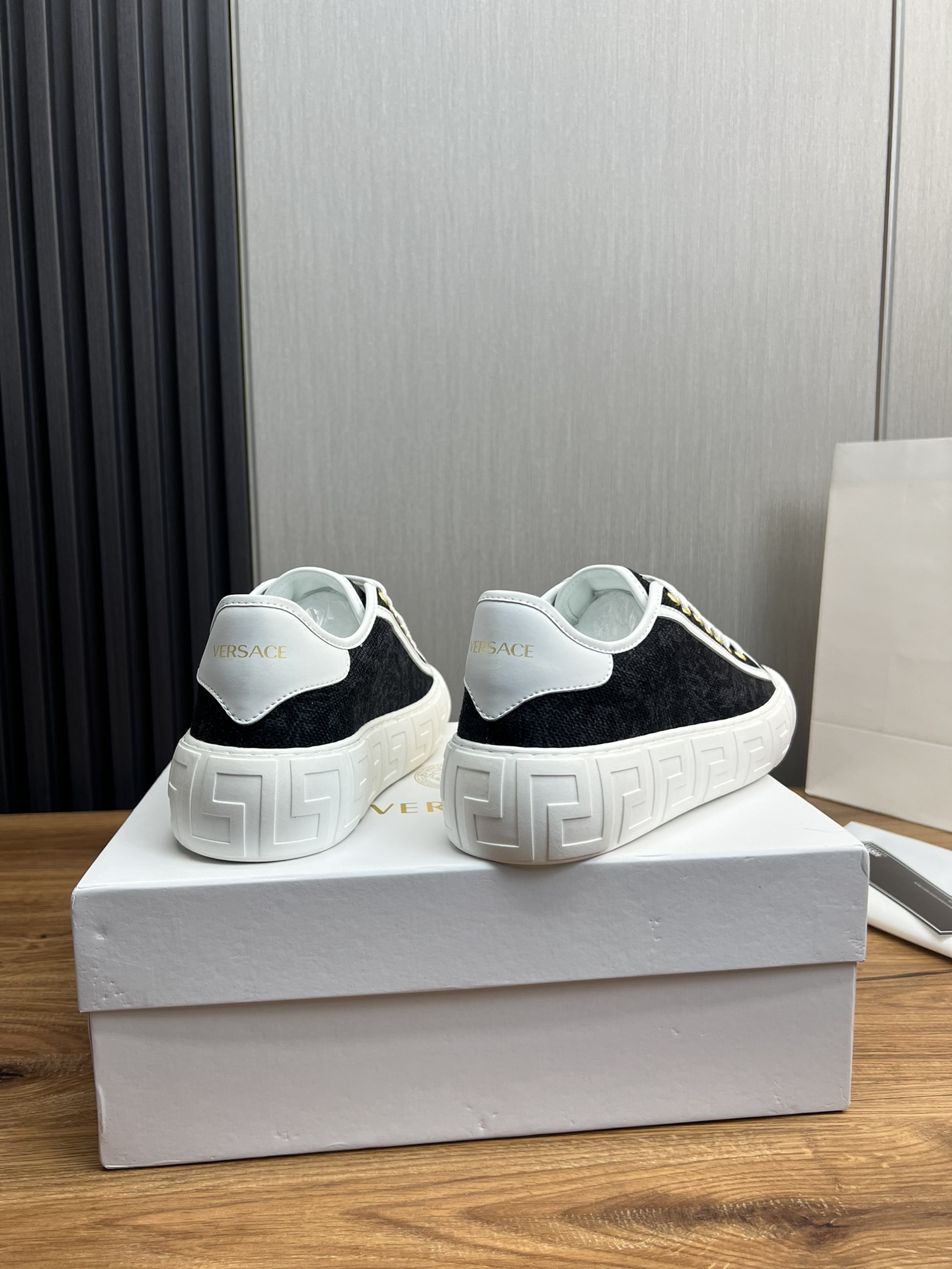 Versace Leather Low-Top Sneakers Black/White