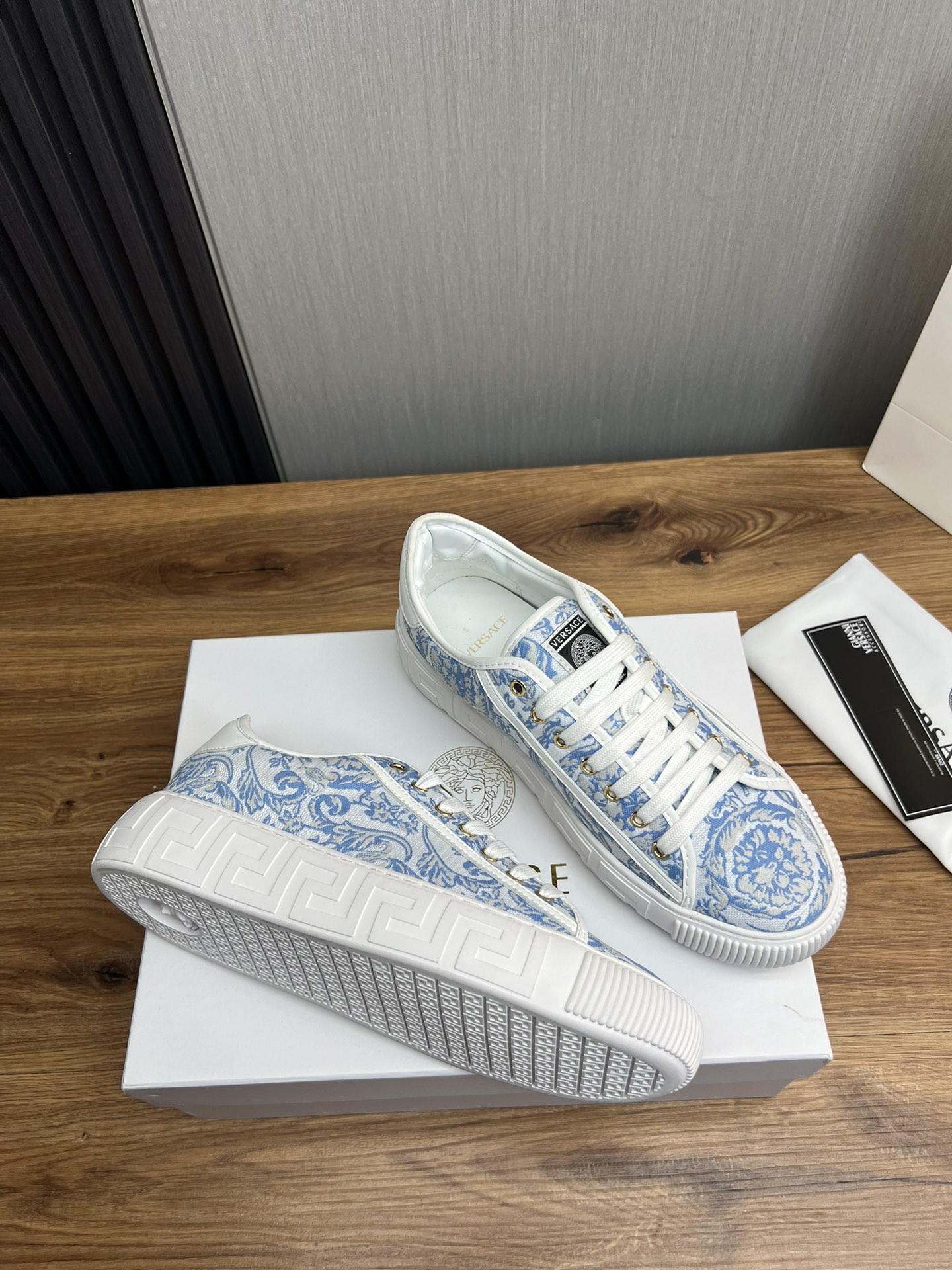 Versace Baroque Low-Top Sneakers Blue/White