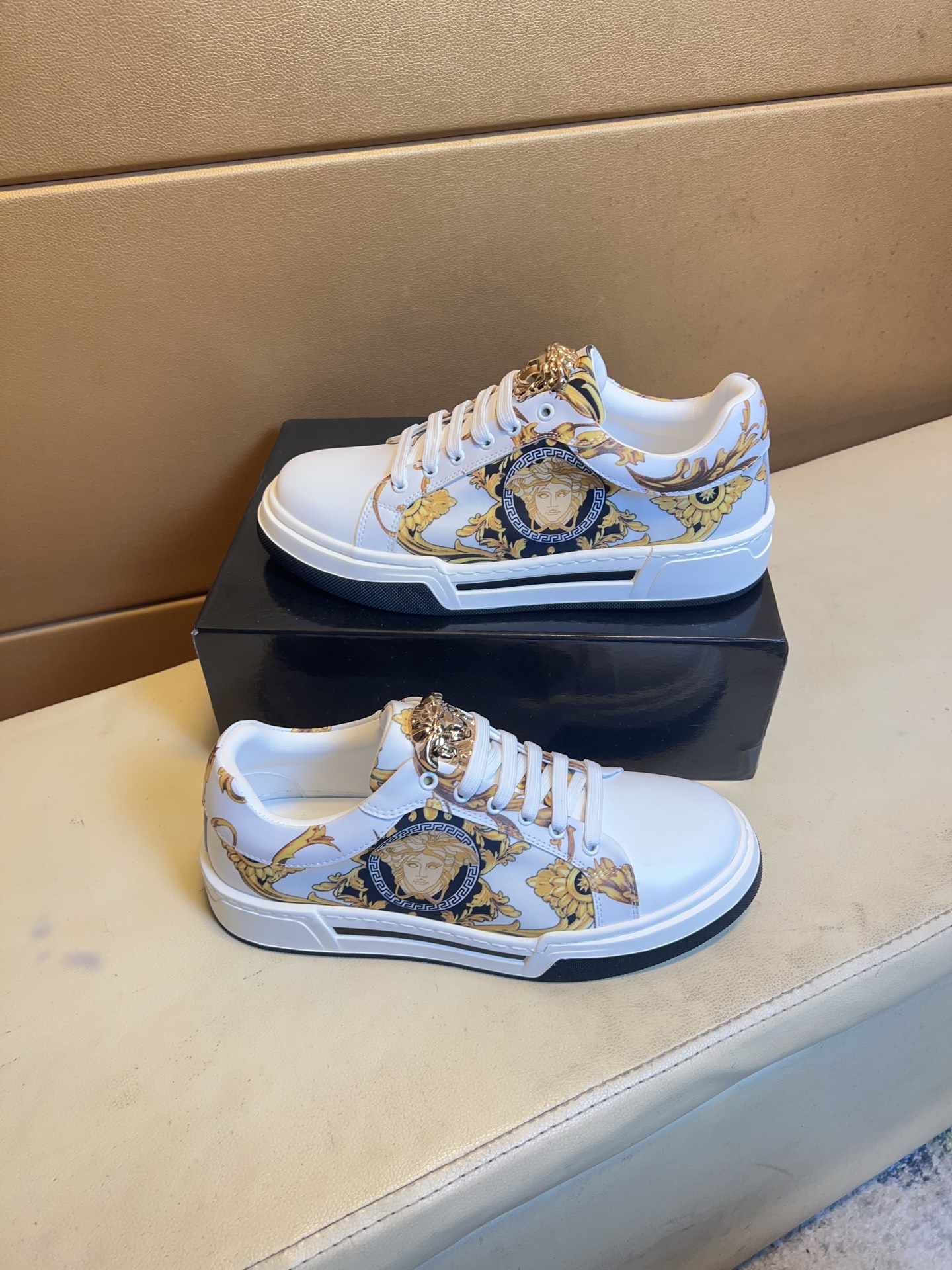 Versace Baroque Medusa Low-Top Sneakers White/Gold