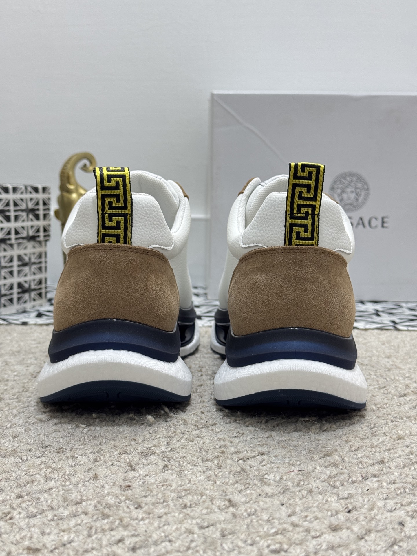 Versace Low-Top Sneakers White/Tan