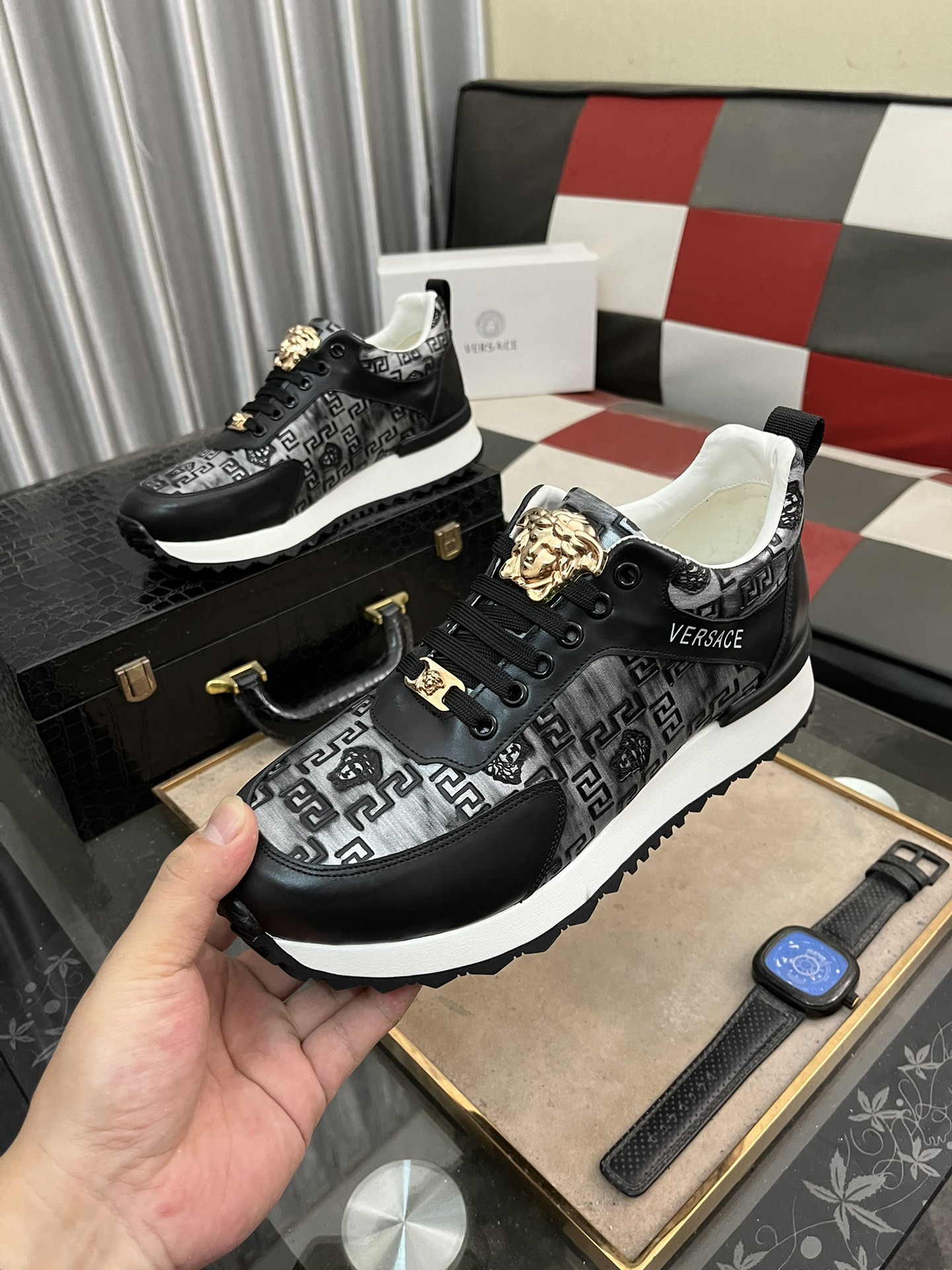 Versace Medusa Leather Runner Sneakers Black/Grey