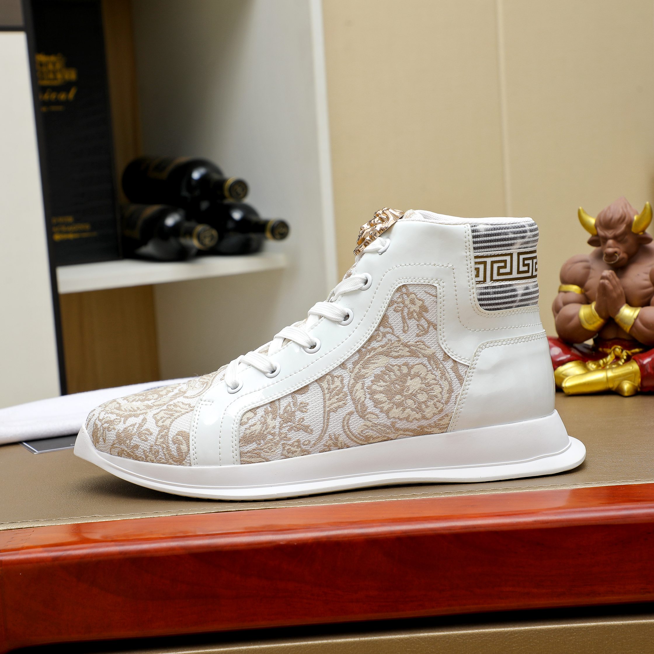 Versace Medusa High-Top Sneakers White/Gold