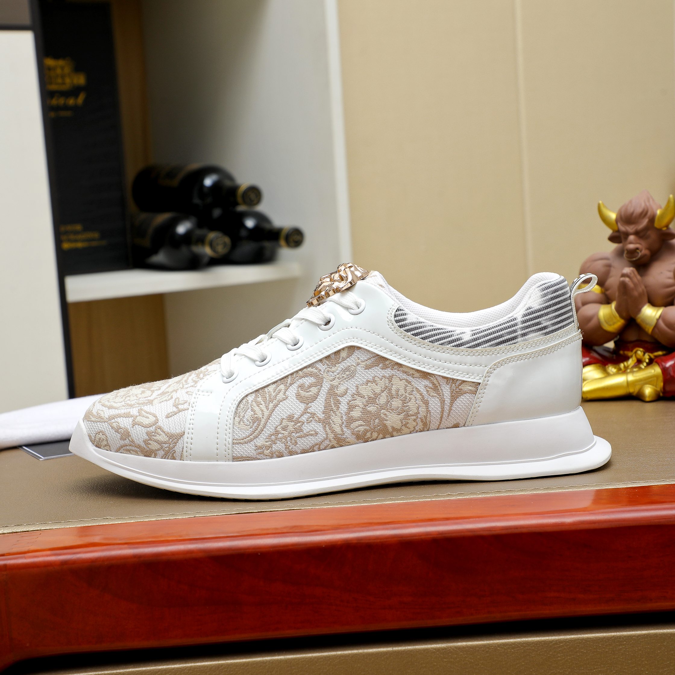 Versace Medusa Jacquard Sneakers White/Gold
