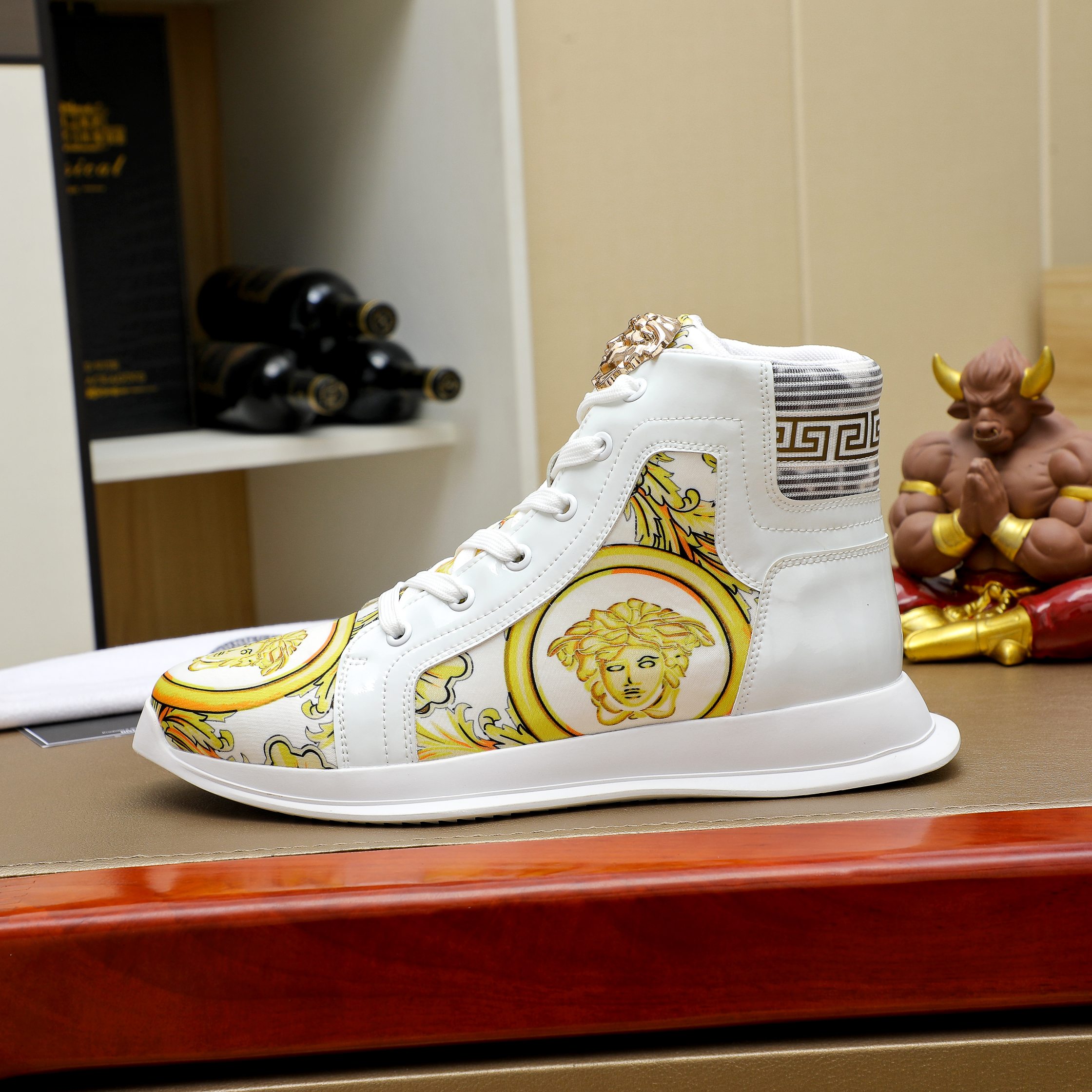 Versace Medusa High-Top Sneakers White/Gold