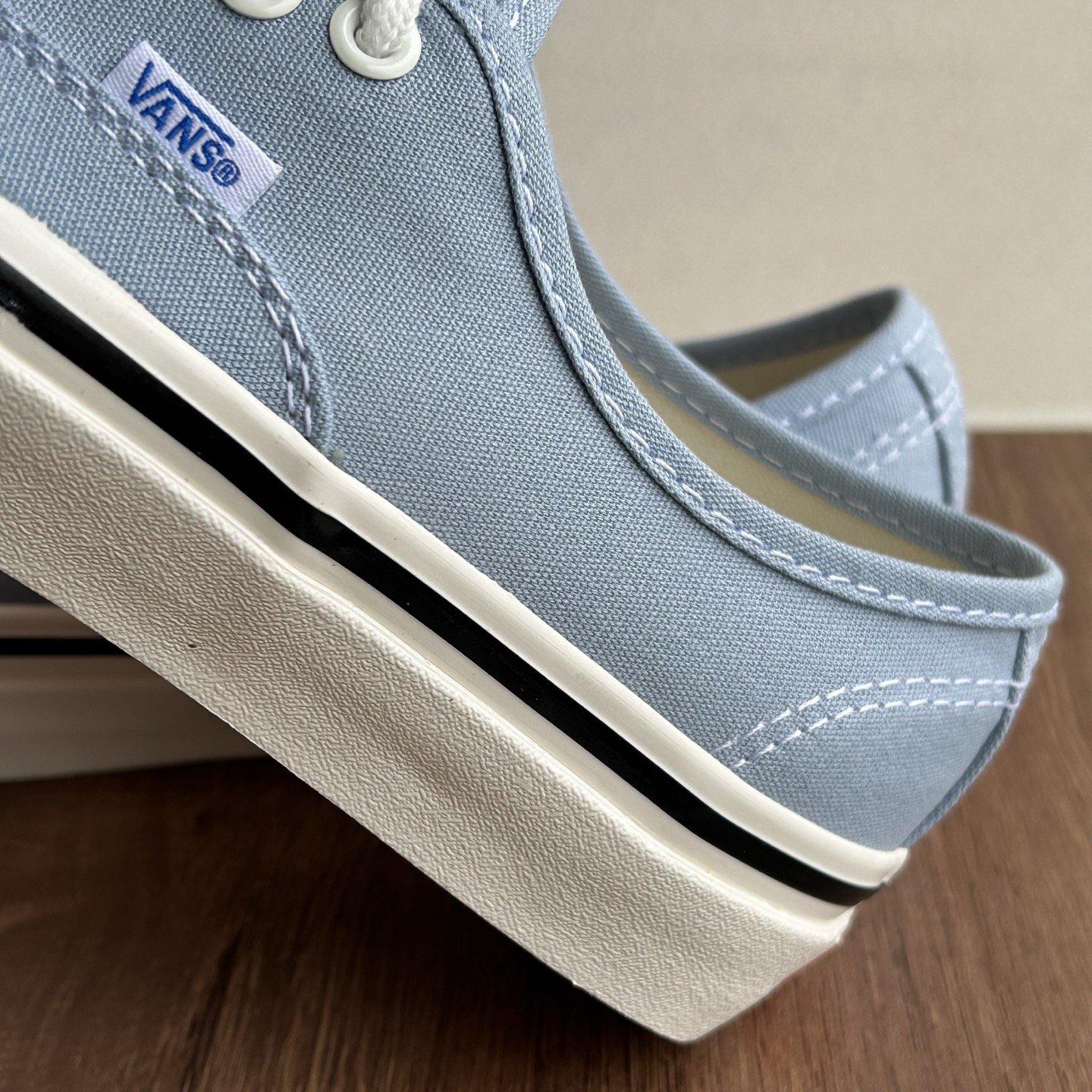 Vans Authentic 44 DX Low-Top Skate Shoes Sky Blue