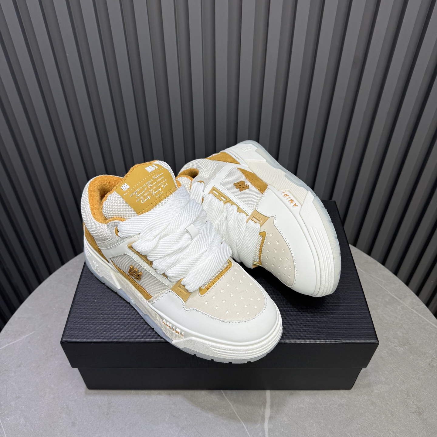 AMIRI Low-Top Sneakers White/Gold