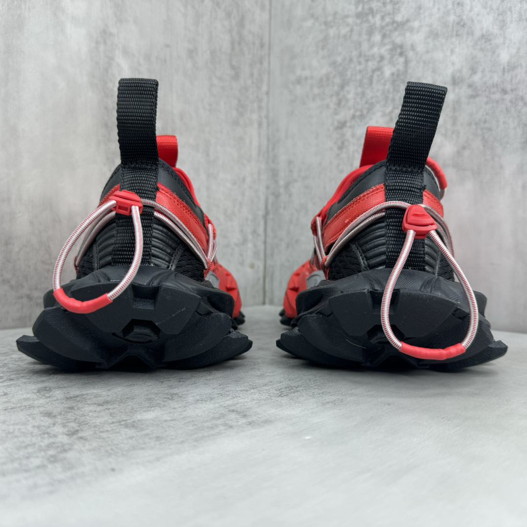 Balenciaga Track 15 Sneakers Red
