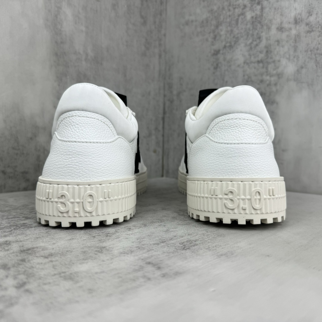 Off-White Low Vulcanized Sneakers White