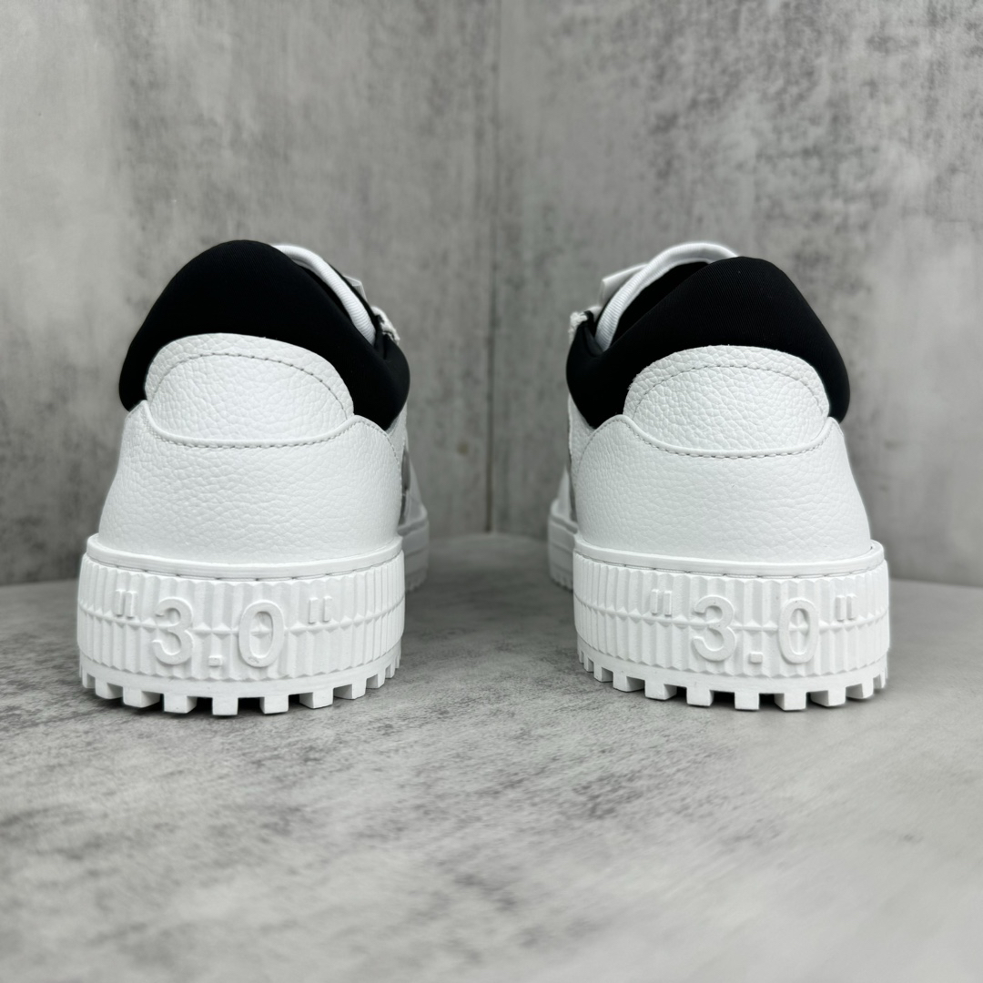 Off-White Low Vulcanized Sneakers White/Black