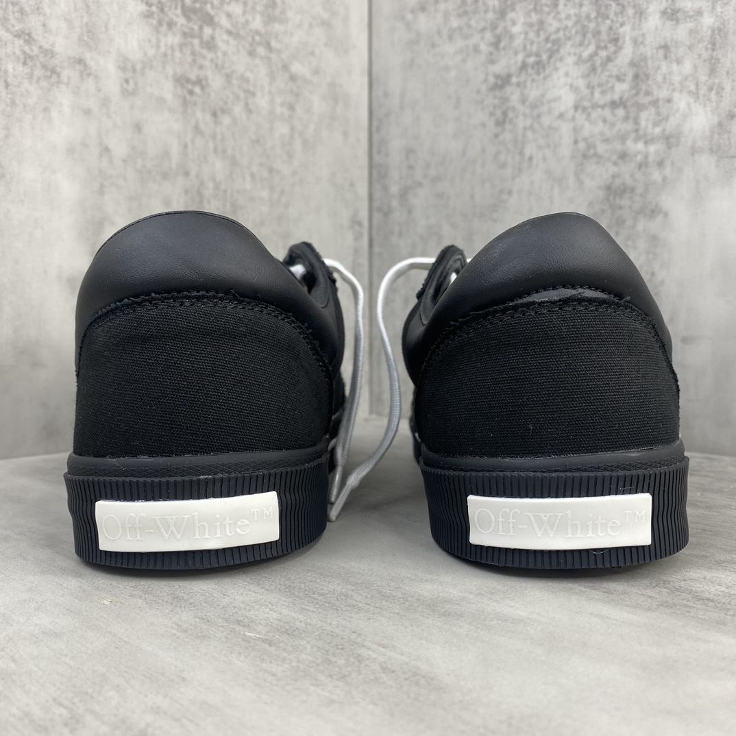 Off-White Low Vulcanized Canvas Sneakers Black