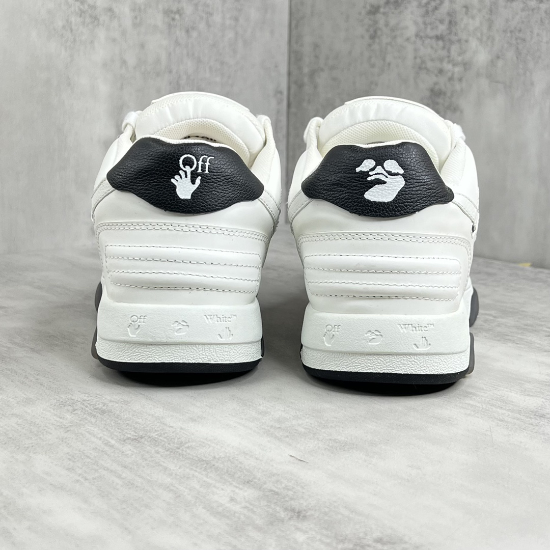 Off-White Low-Top Arrow Sneakers Black/White