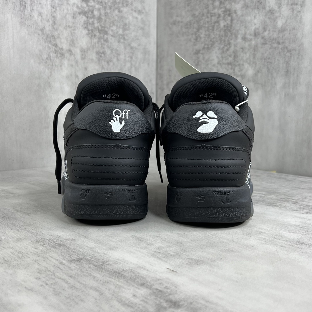 Off-White Low-Top Sneakers Black