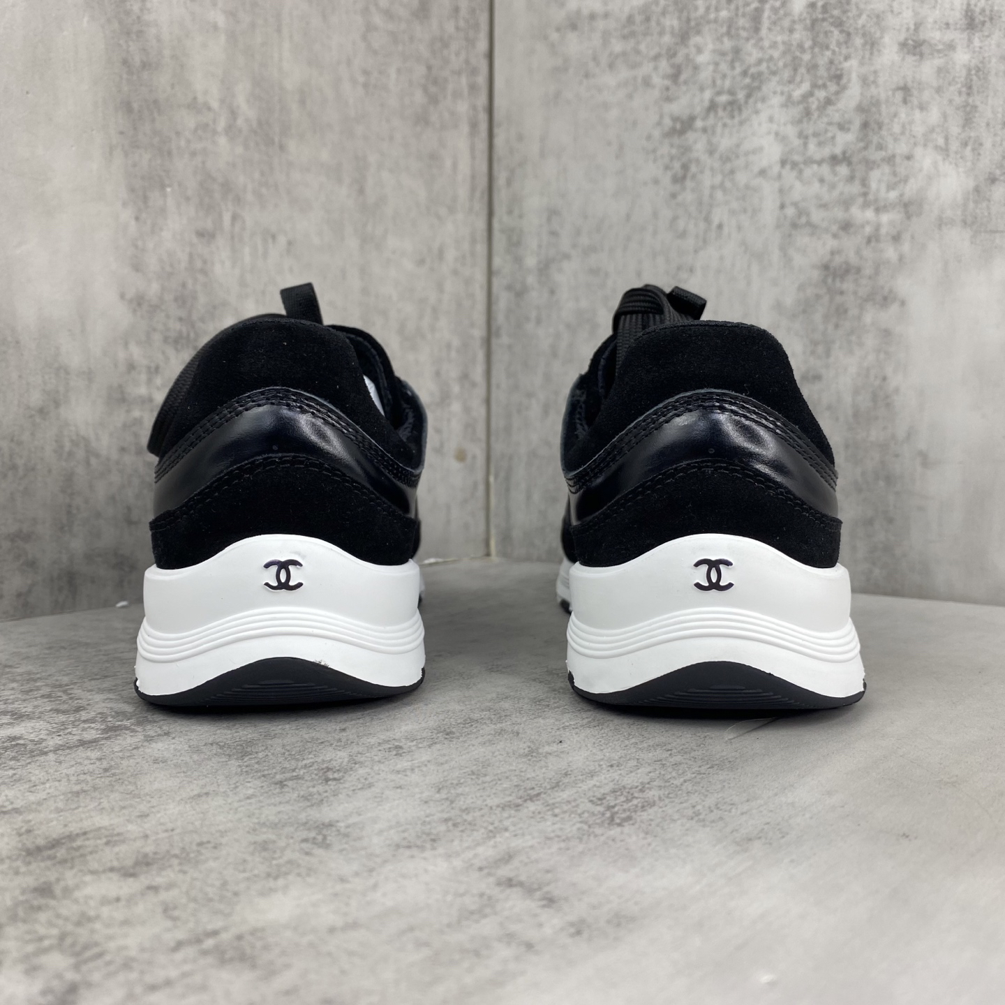Chanel Leather Runner Sneakers Black/White