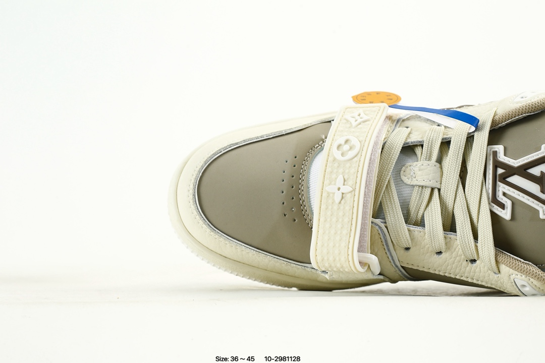 Louis Vuitton Trainer Low Sneaker Beige