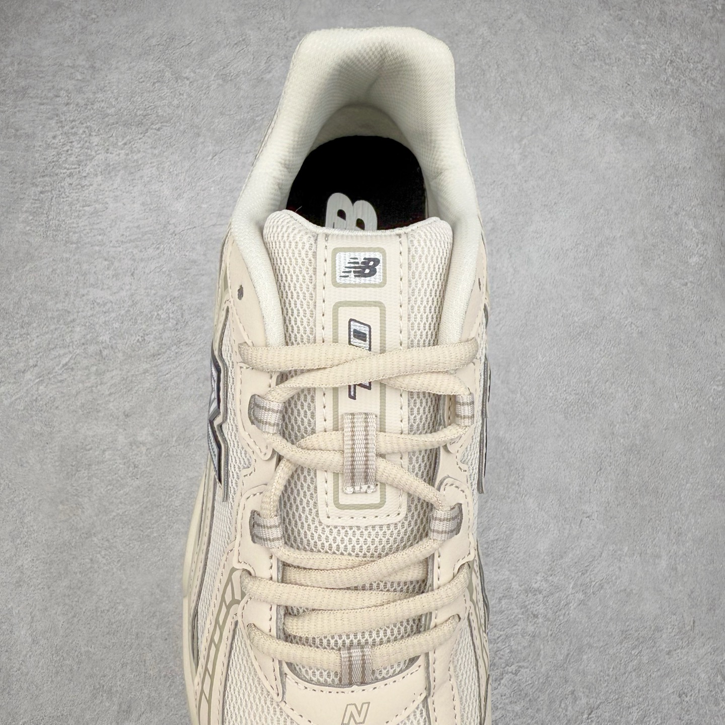 New Balance MR740 Retro Runners Grey