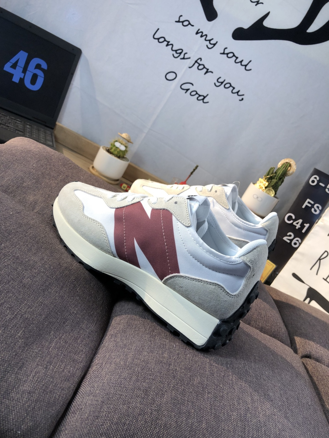 New Balance 327 Retro Runners White/Red