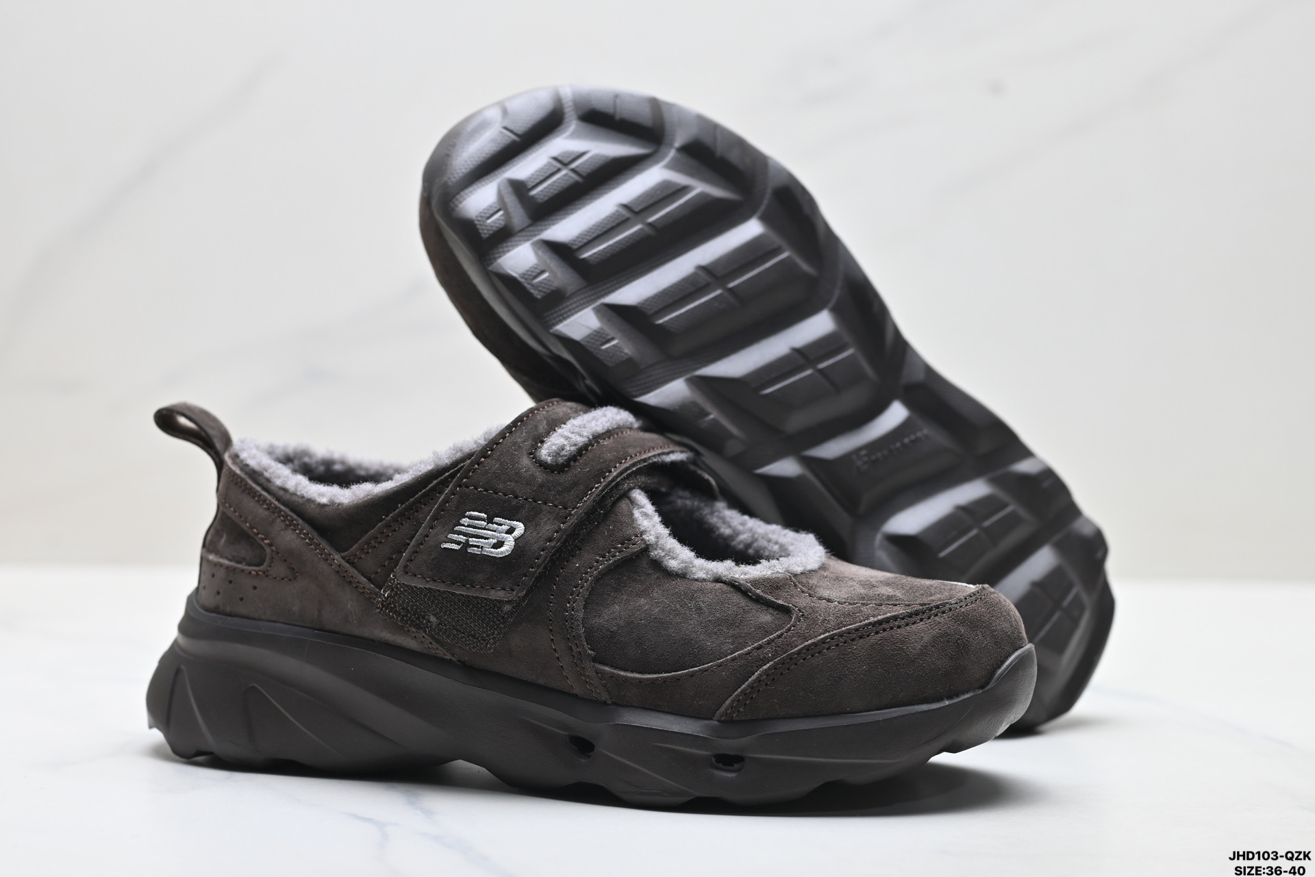 New Balance Mary Jane Platform Black