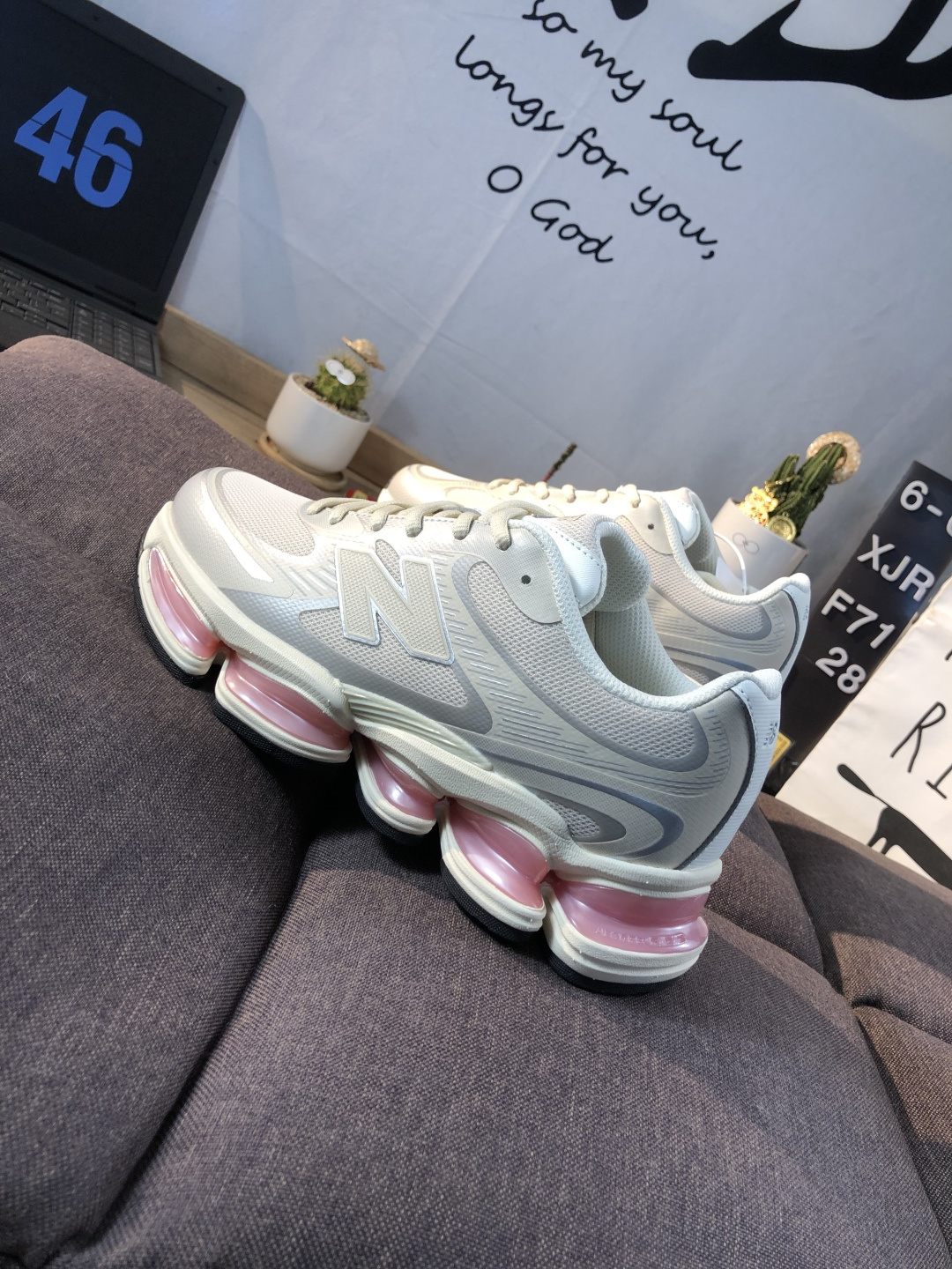 New Balance NB2000 Mesh Sneaker Grey/Pink