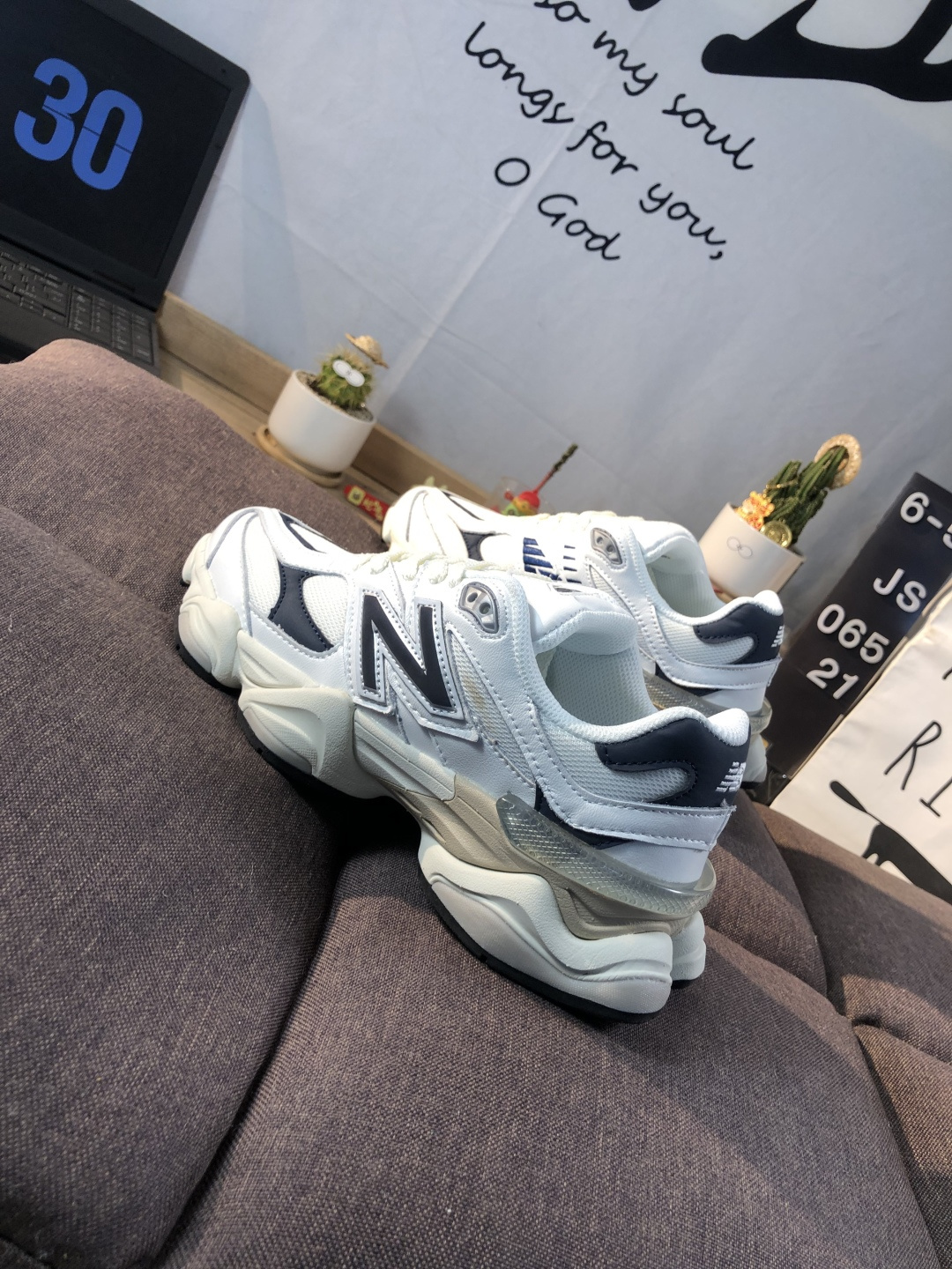 New Balance 9060 Chunky Runner White/Navy