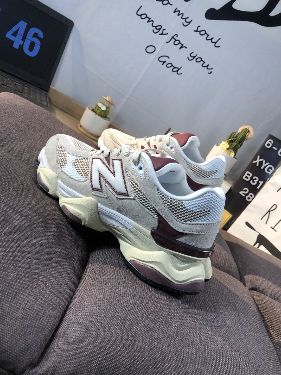 New Balance 9060 Dad Sneaker Grey Wine Red