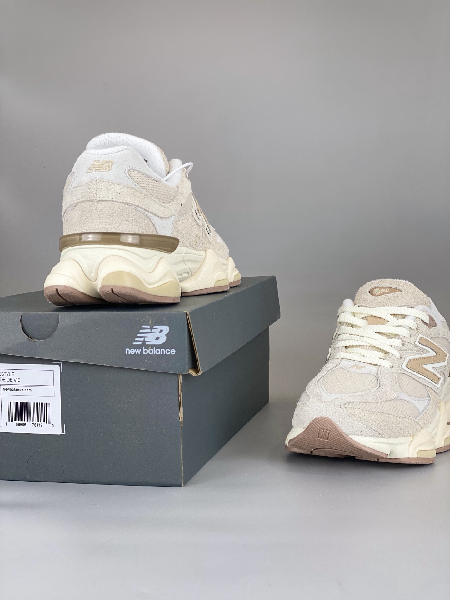 New Balance 9060 ABZORB Sneakers Beige