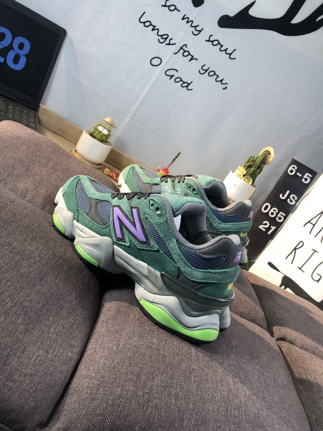 New Balance U9060 Retro Runner Green