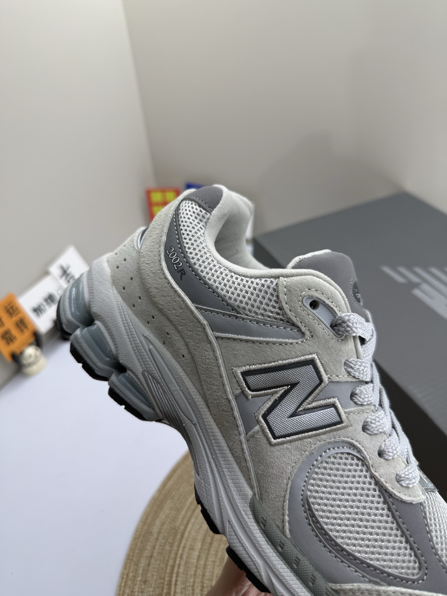 New Balance 2002R ML2002R Sneakers Grey