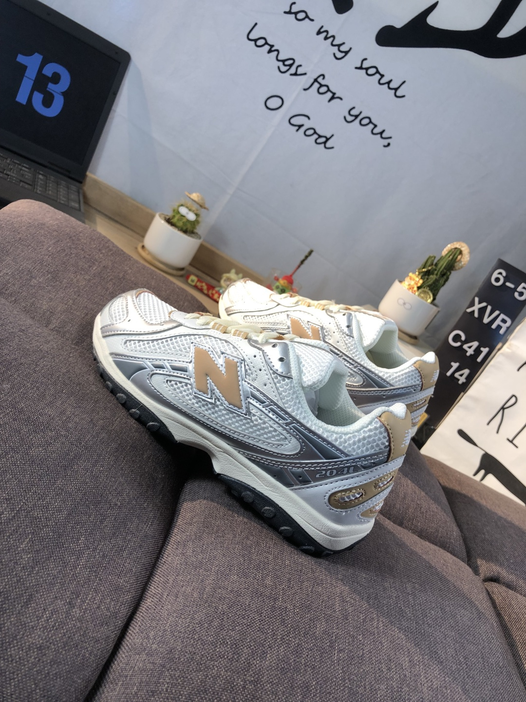 New Balance 204 Dad Sneakers White/Silver