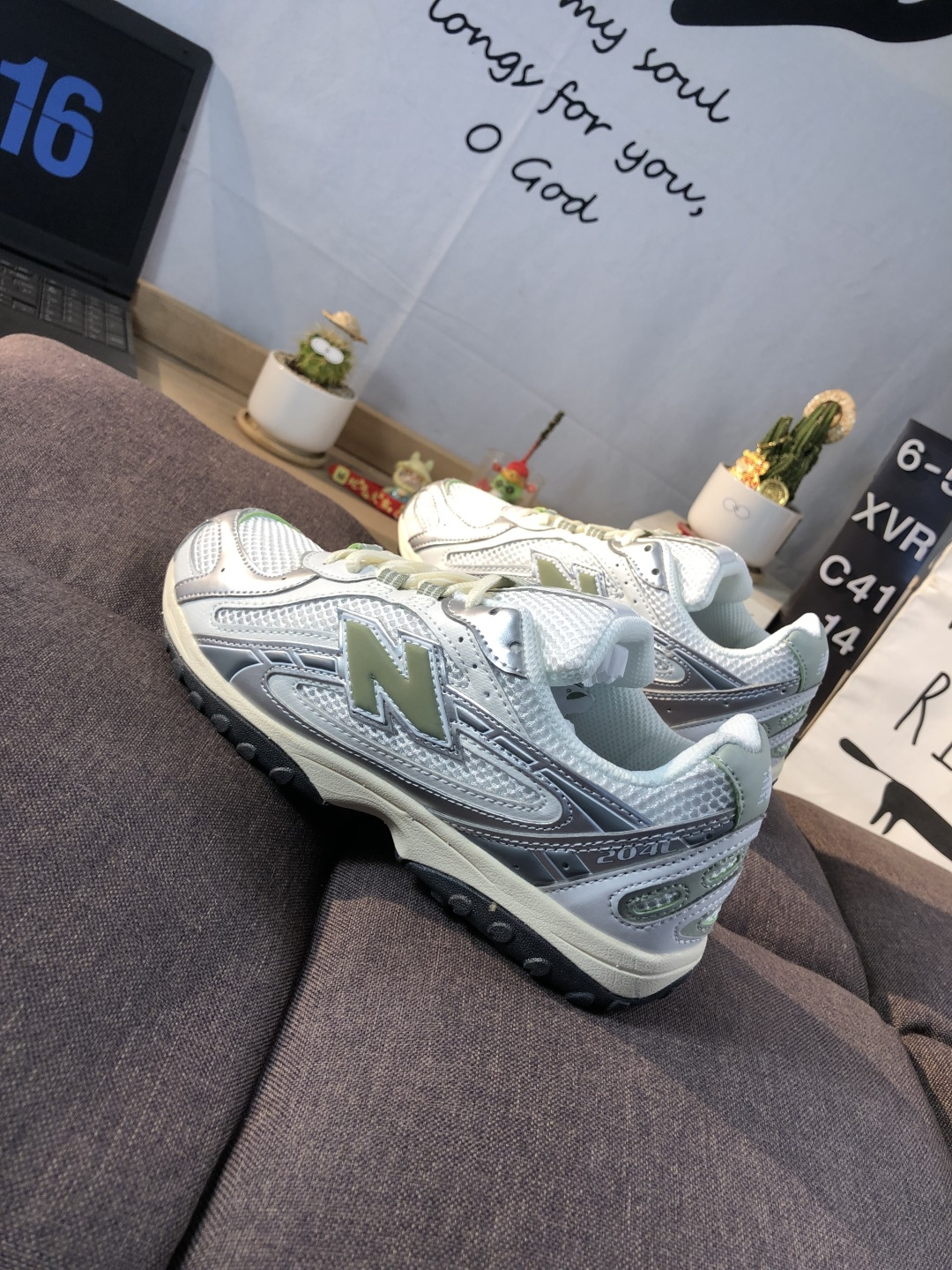 New Balance 204 Retro Dad Sneakers White/Silver