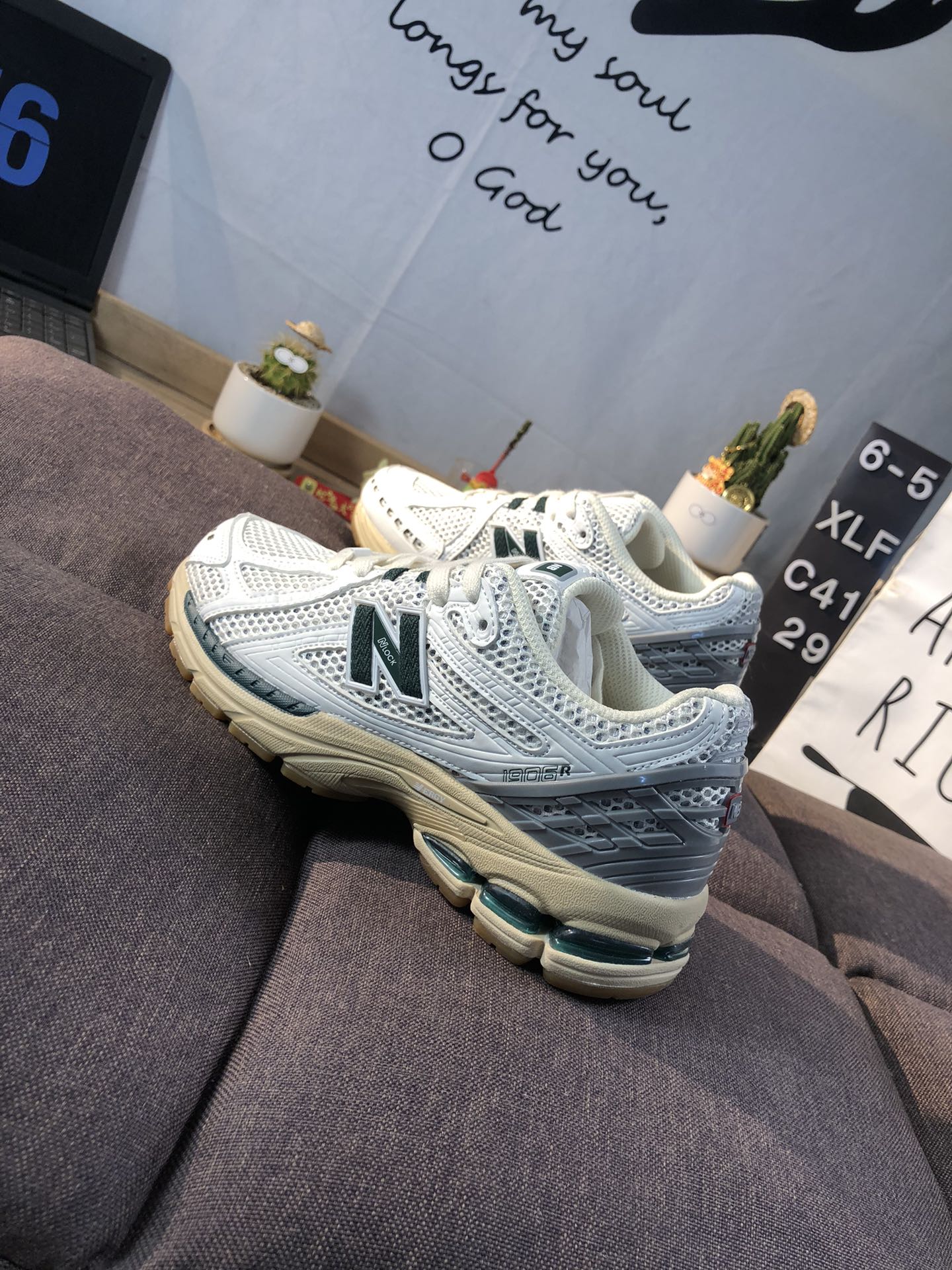New Balance 1906R Runner White