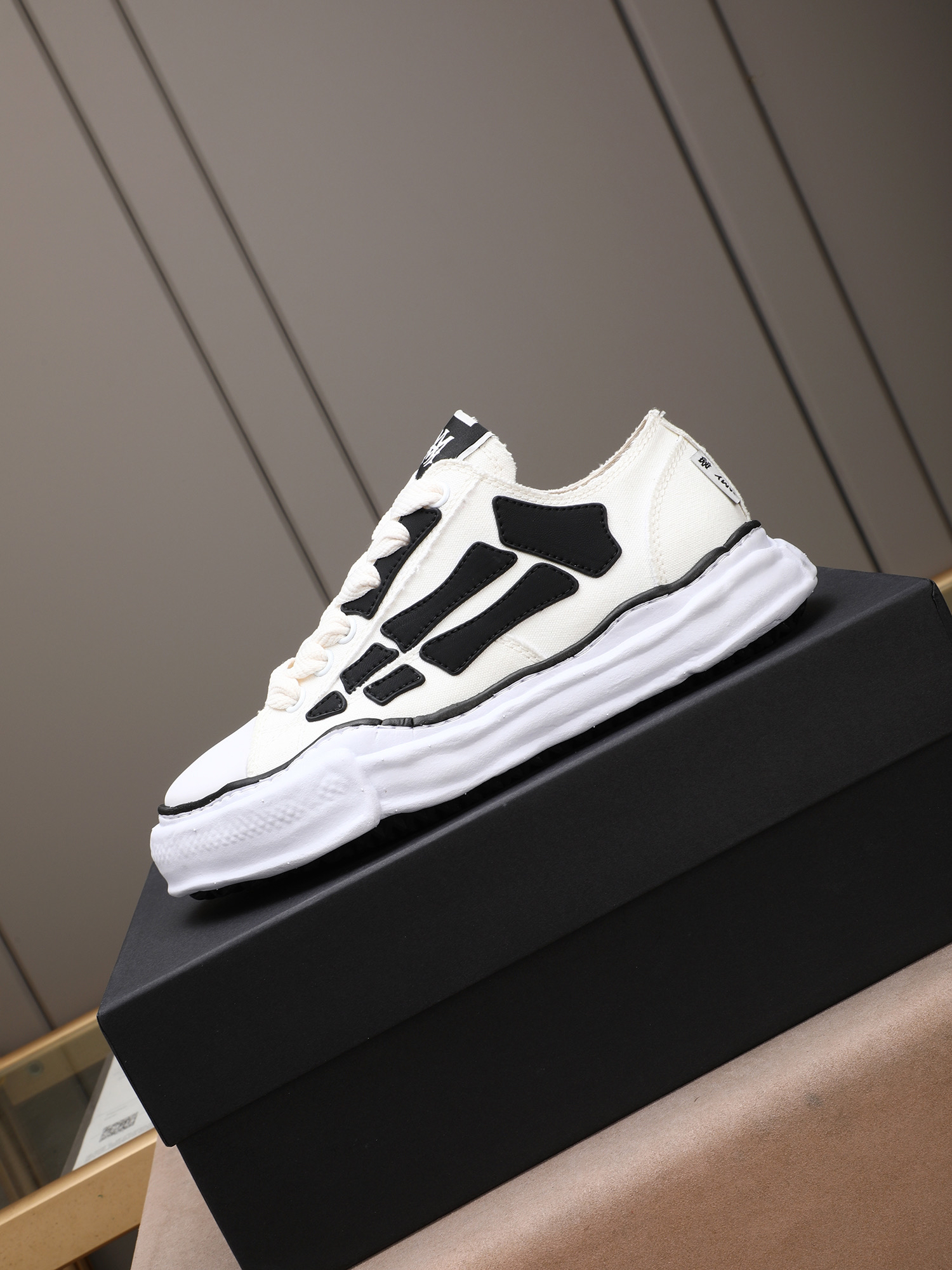 AMIRI x Maison Mihara Bones Sneakers White/Black