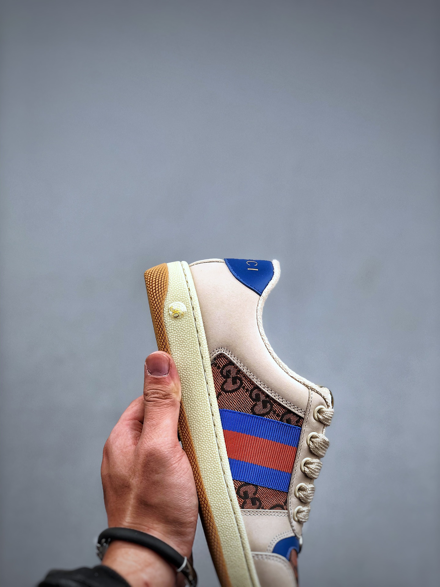Gucci Screener Distressed Sneaker Beige/Blue/Red