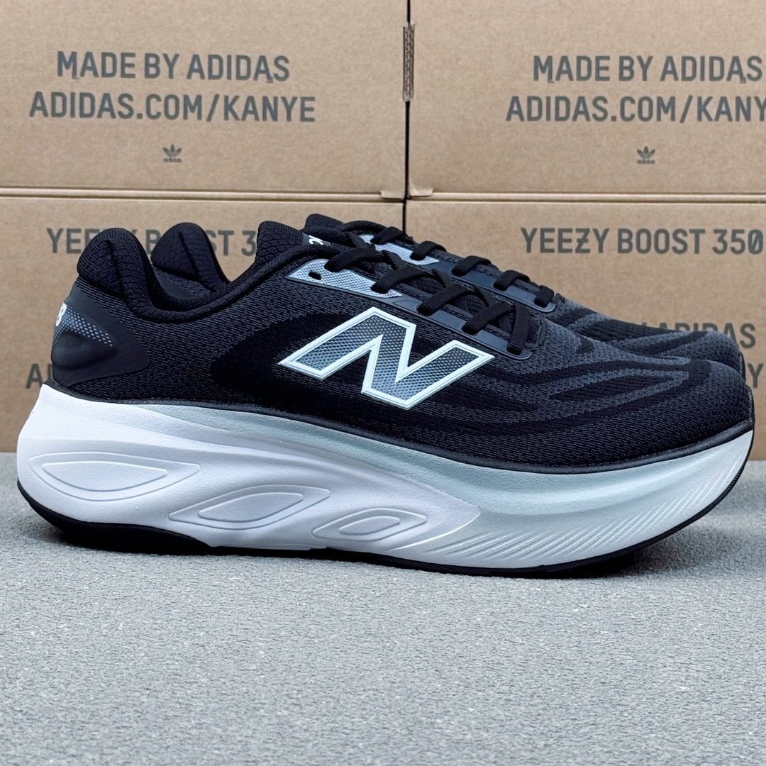 New Balance FuelCell Runner Sneakers Black/White