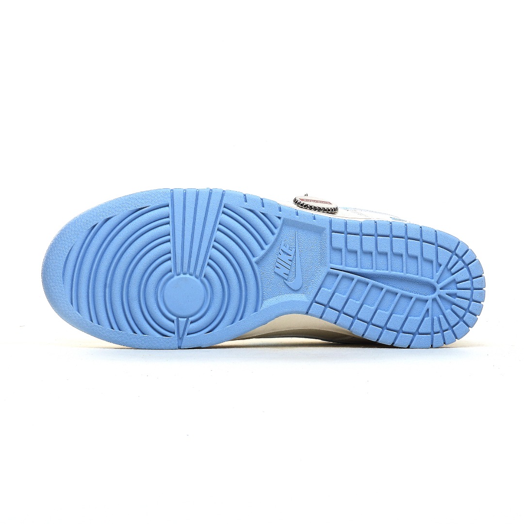 Nike SB Dunk Low x Supreme Canvas Light Blue