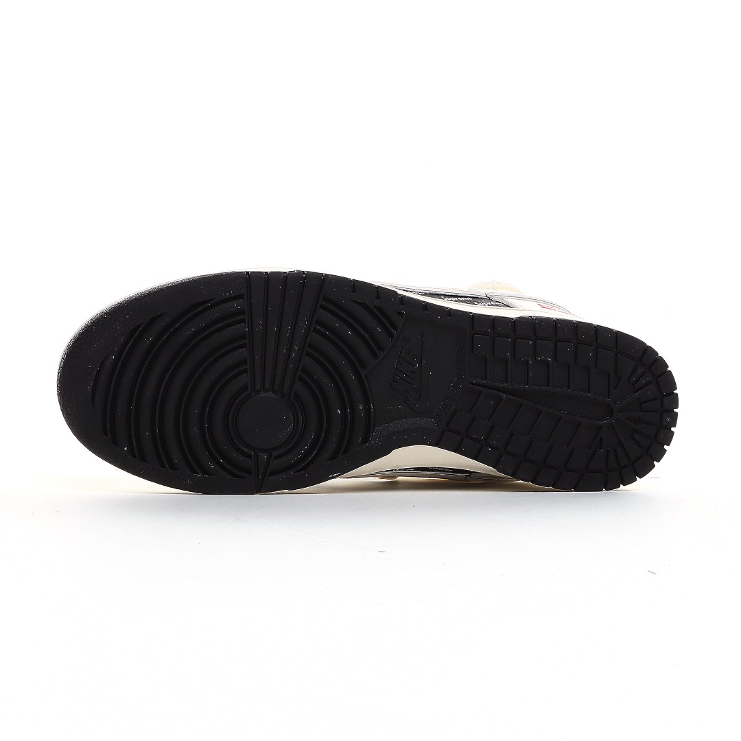 Nike SB Dunk Low Supreme Collab Sneakers Black/White