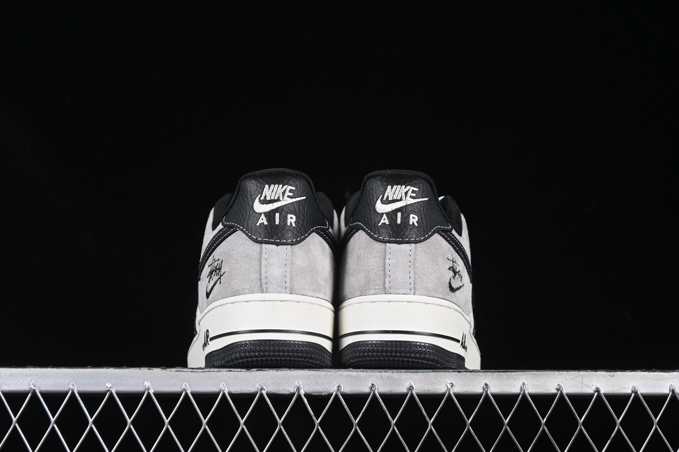 Nike Air Force 1 '07 Low x Stussy Sneakers Black/Grey