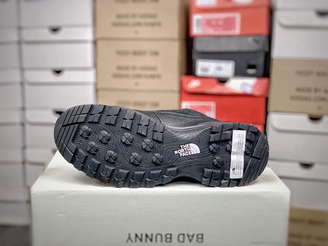 The North Face Suede Hiking Sneakers Black