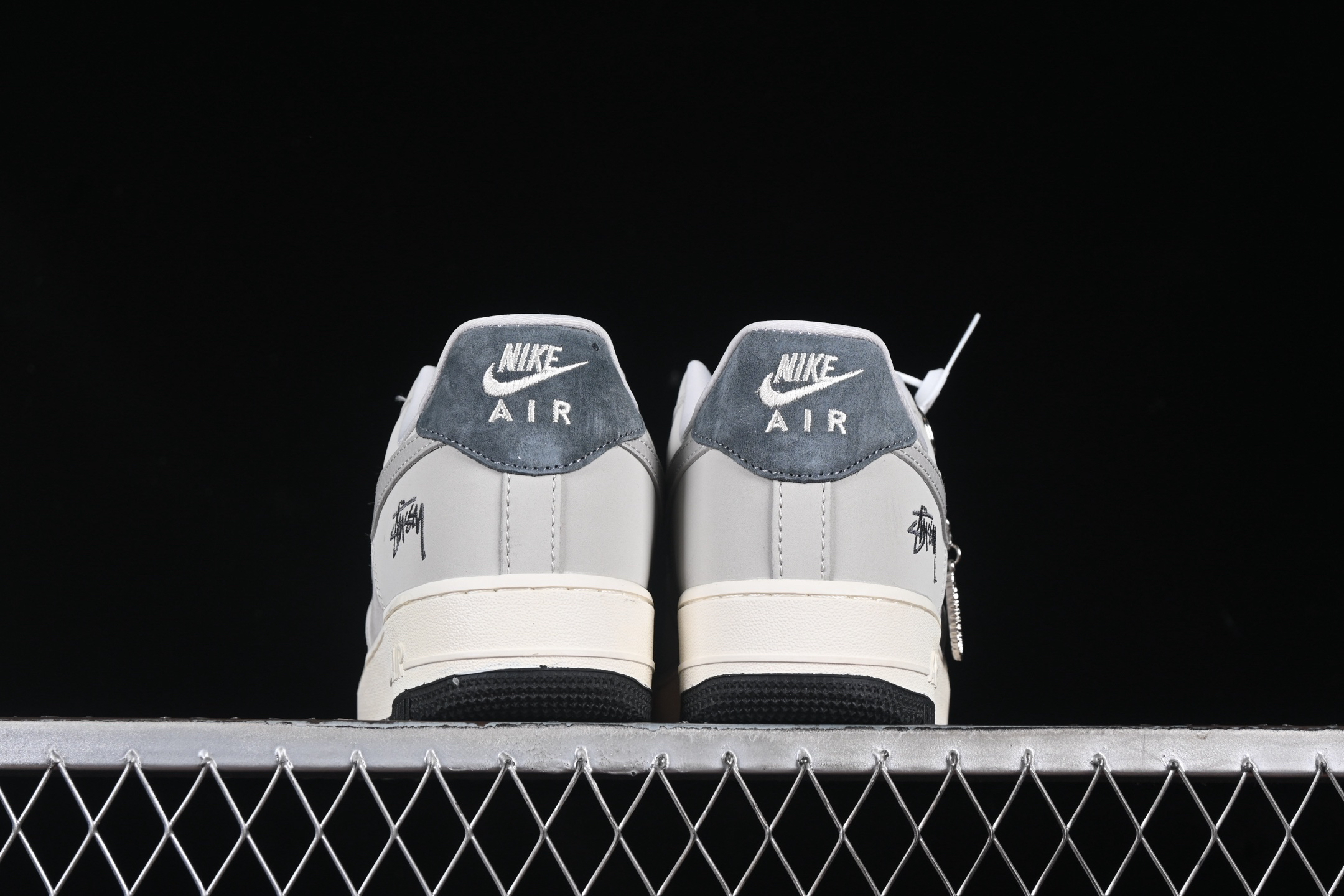 Nike Air Force 1 Low Stussy Grey Suede Sneakers Grey
