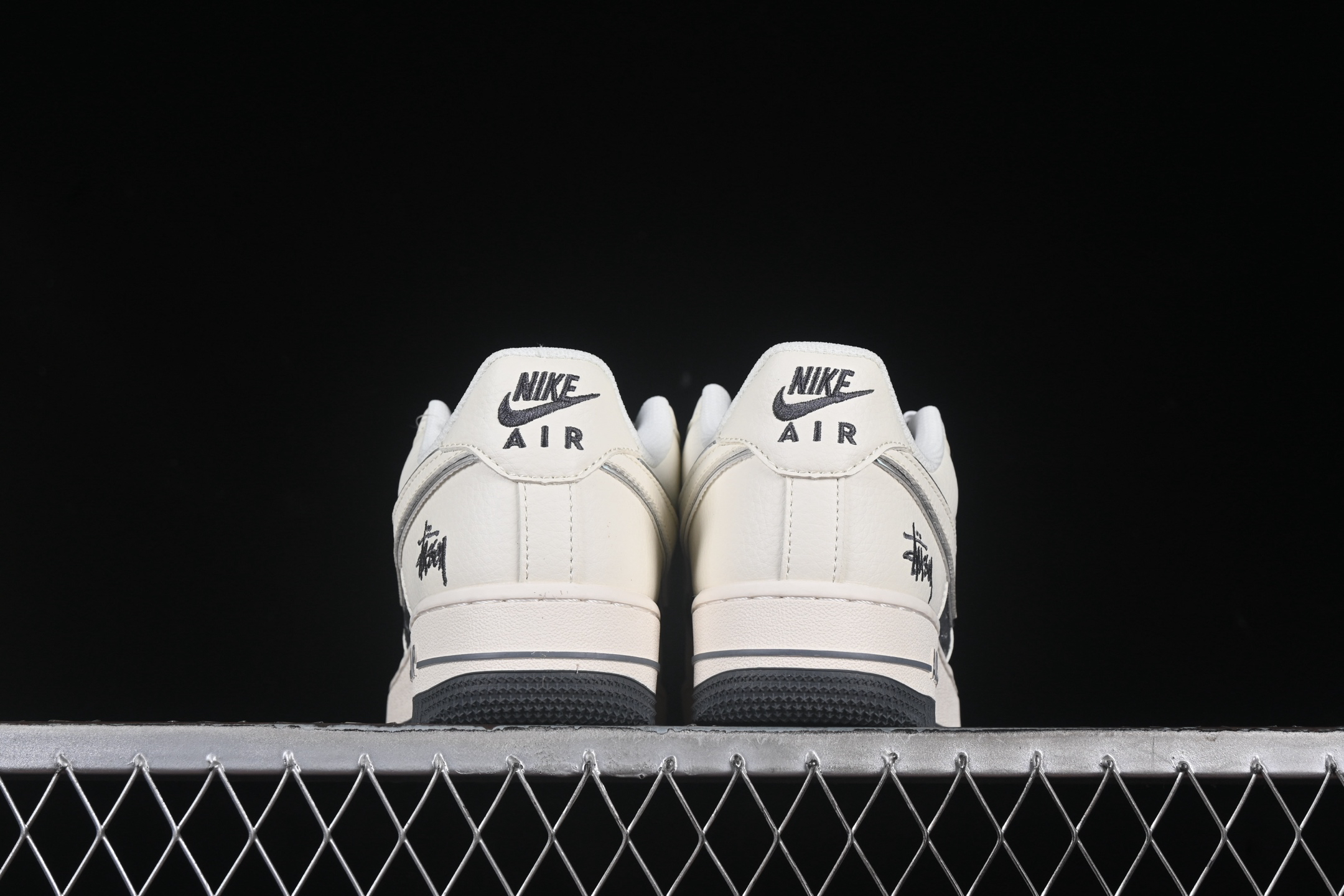 Nike x Stussy Air Force 1 '07 Low Sneakers Beige/Dark Gray