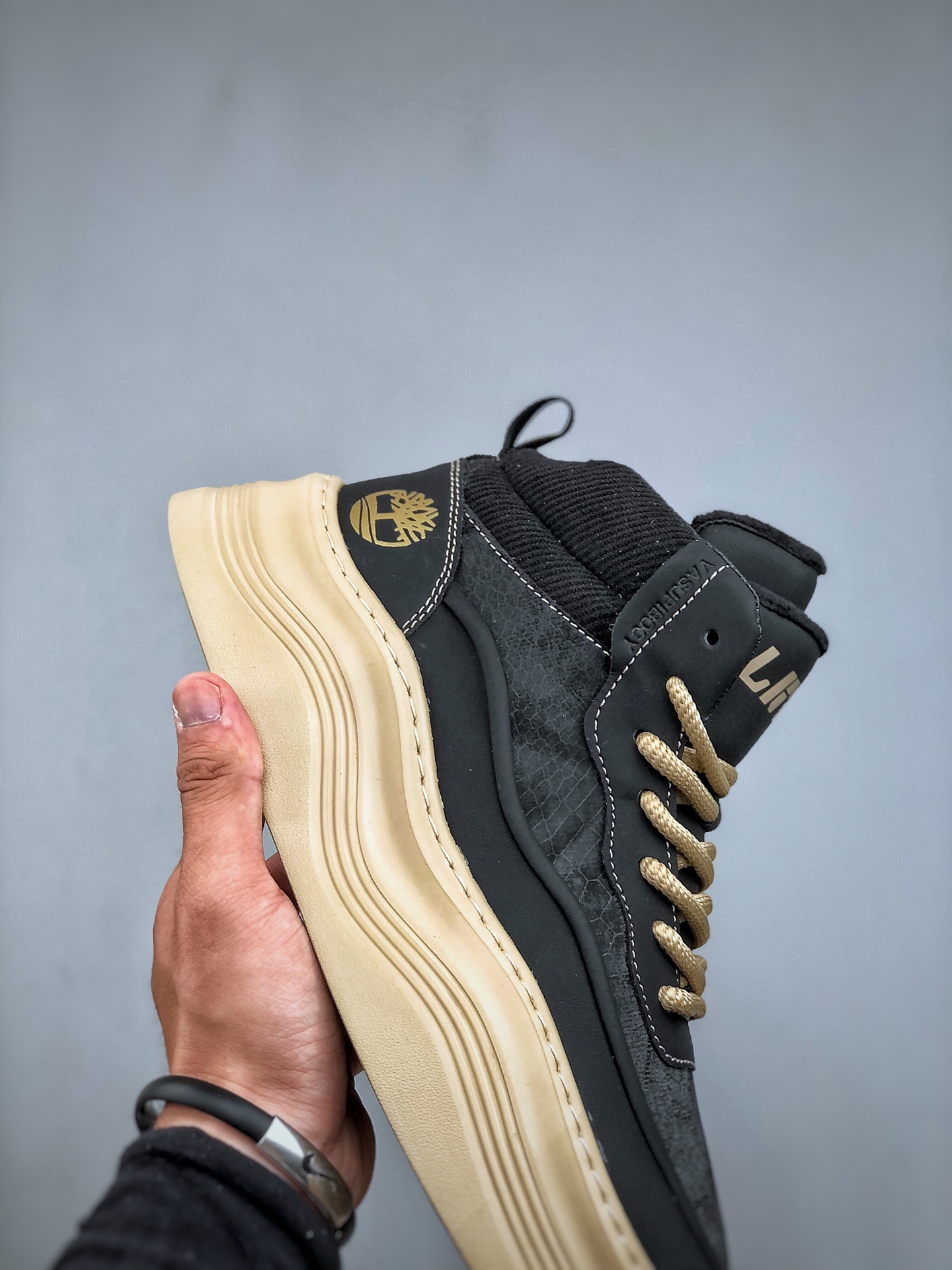 Undefeated x Timberland Fleece-Lined Boots Black/Tan