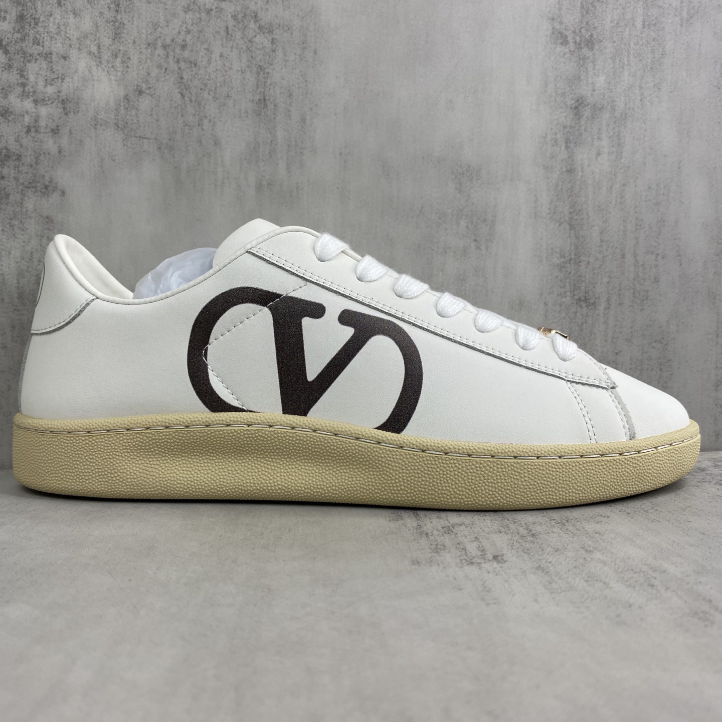 Valentino V-Logo Low-Top Sneakers White