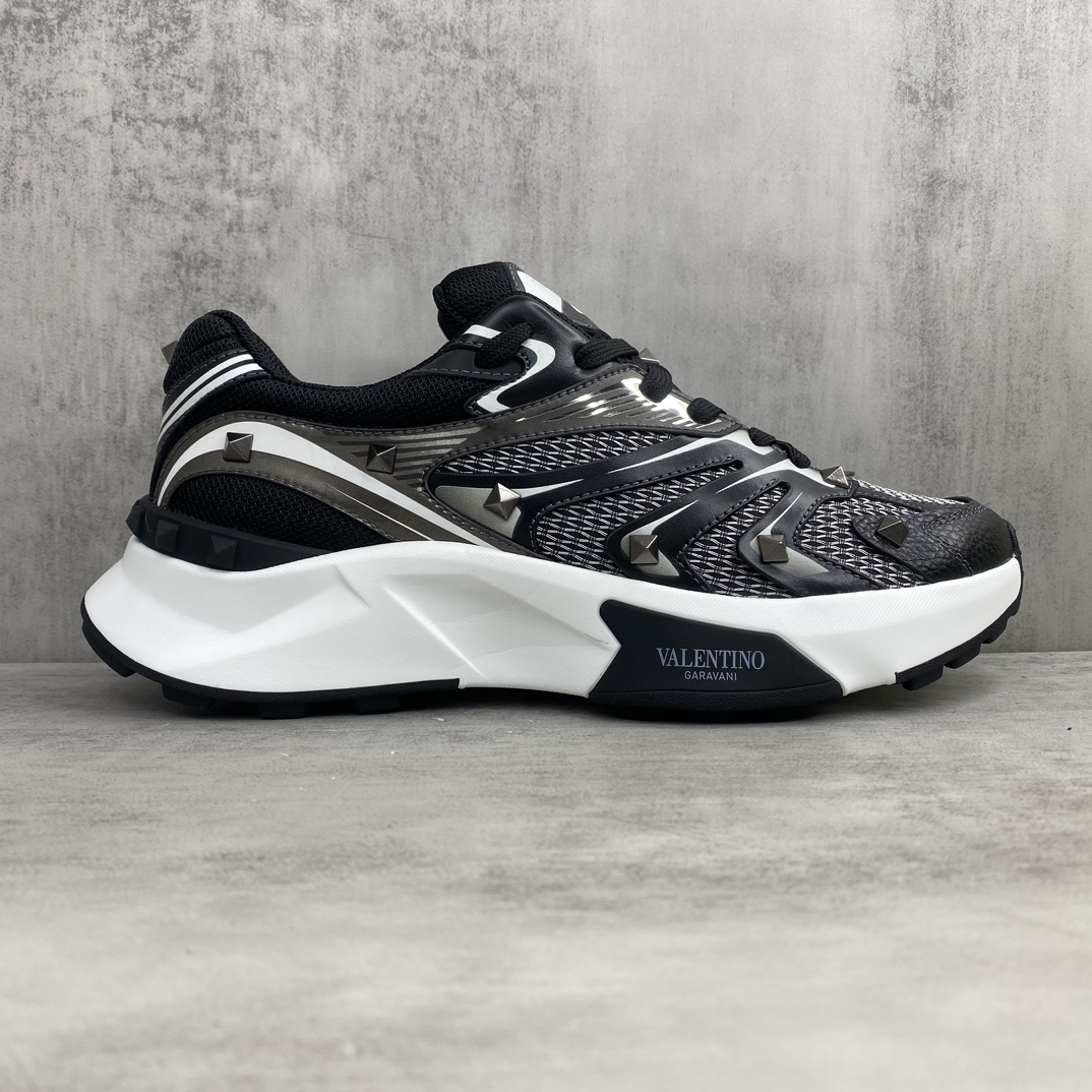 Valentino Garavani Totaloop V Sneakers Black
