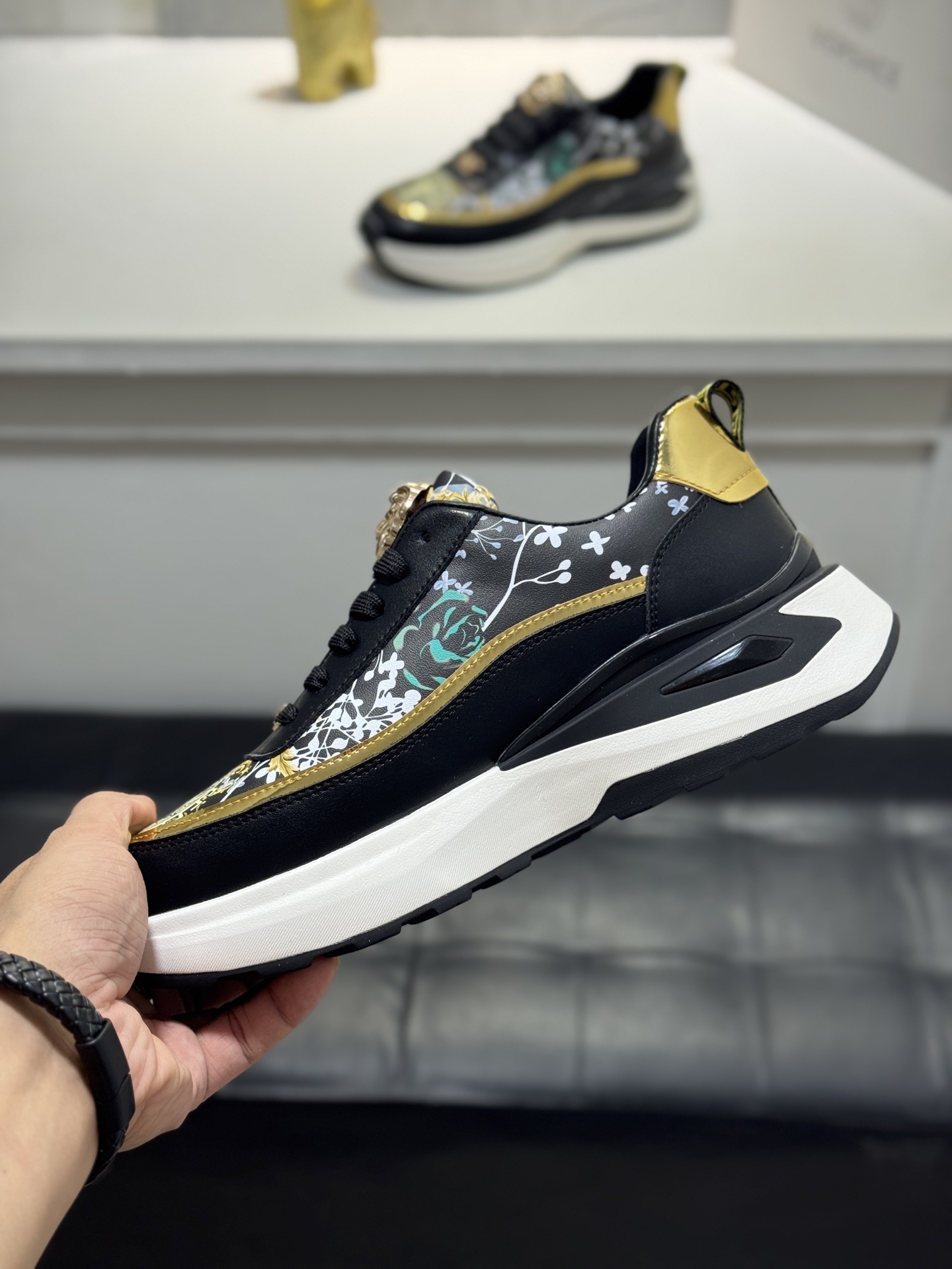 Versace Medusa Leather Sneakers Black/Gold