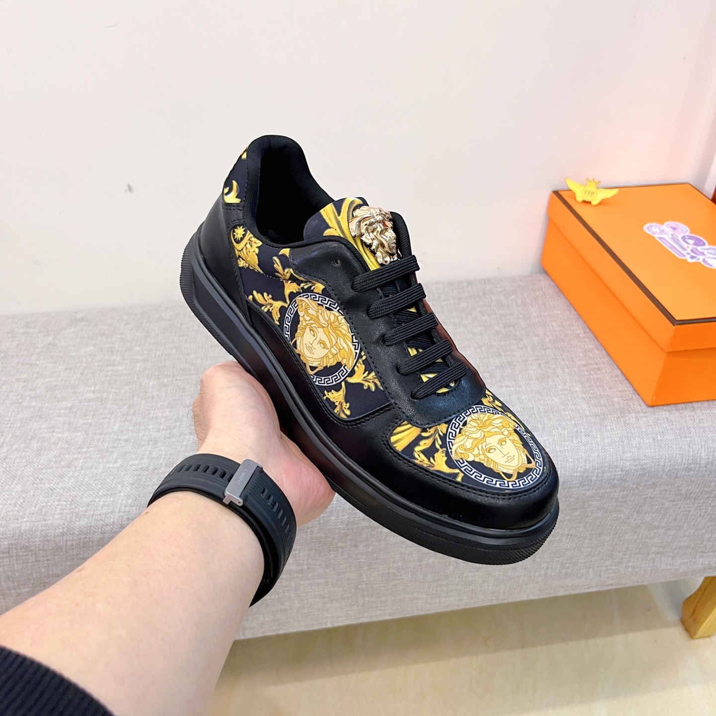 Versace Medusa Leather Low-Top Sneakers Black/Gold
