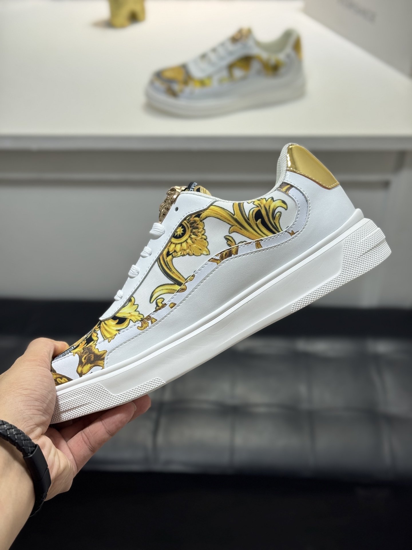 Versace Baroque Medusa Low-Top Sneakers White/Gold