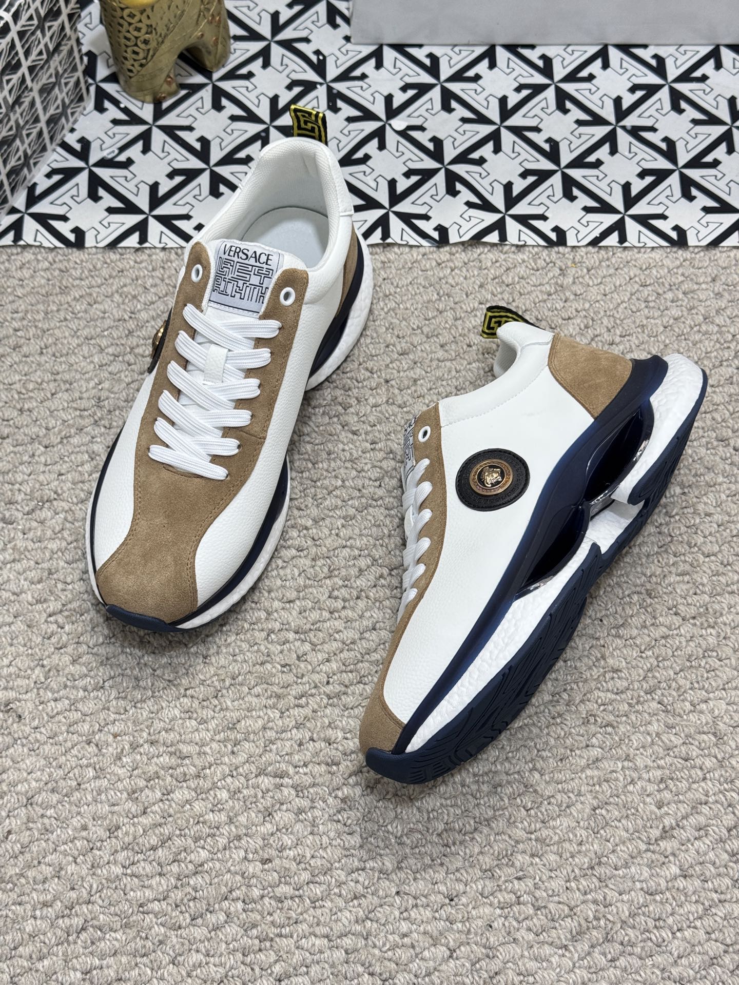 Versace Low-Top Sneakers White/Tan
