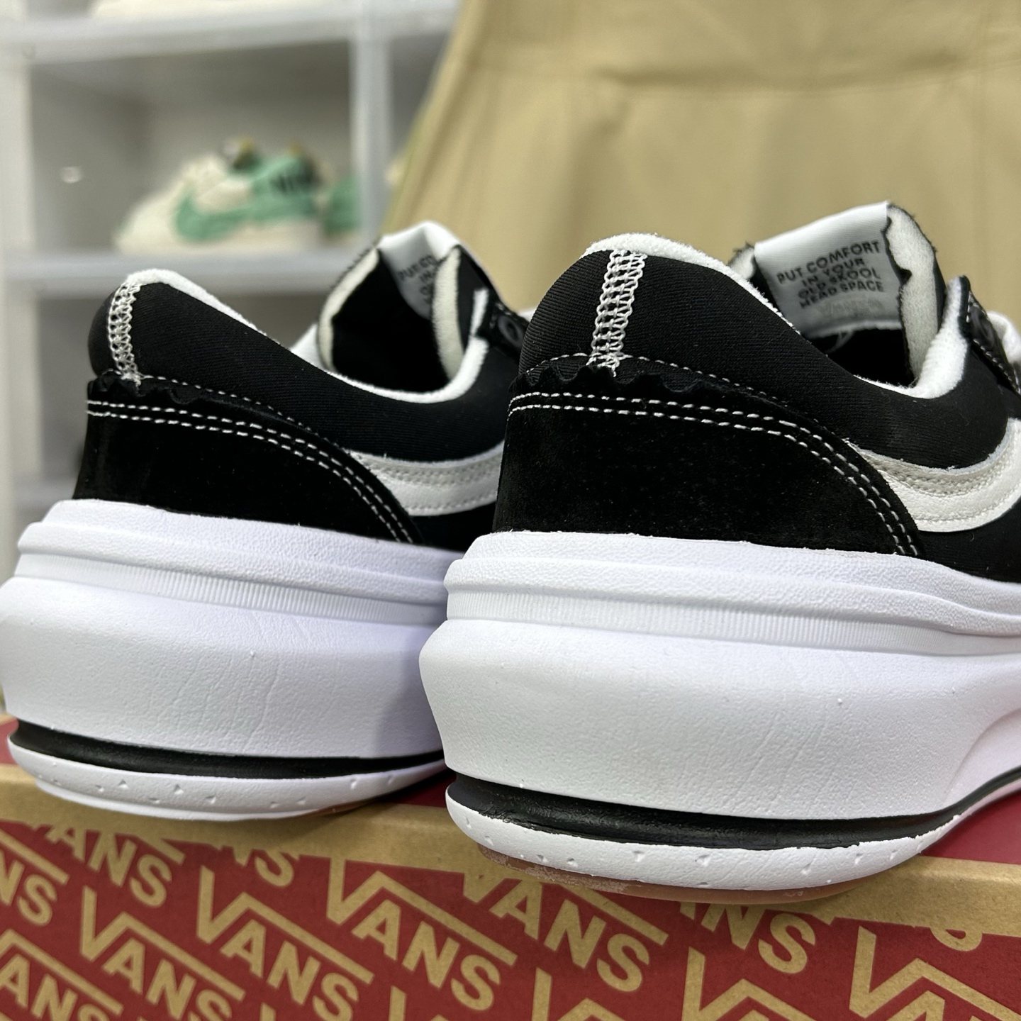Vans Old Skool Overt ComfyCush Low-Top Skate Shoes Black/White
