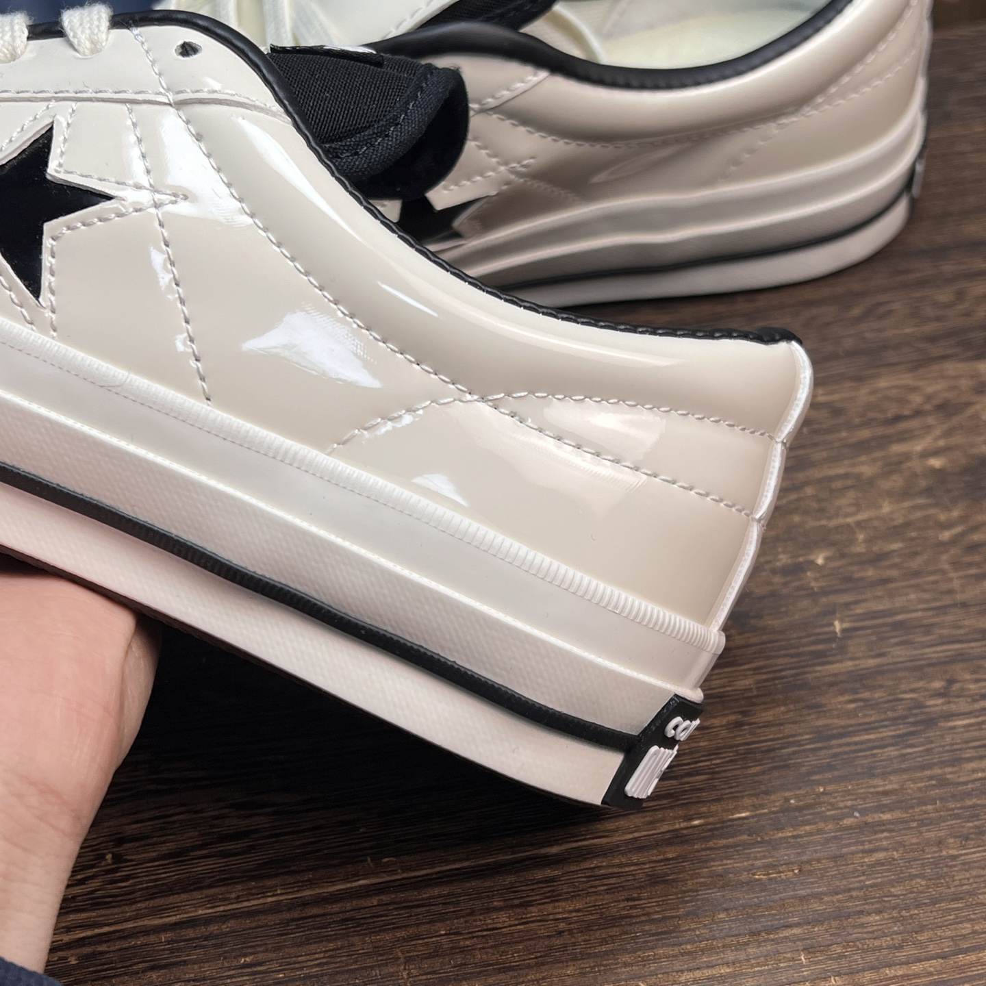 Converse One Star Patent Low-Top Sneakers Black/White